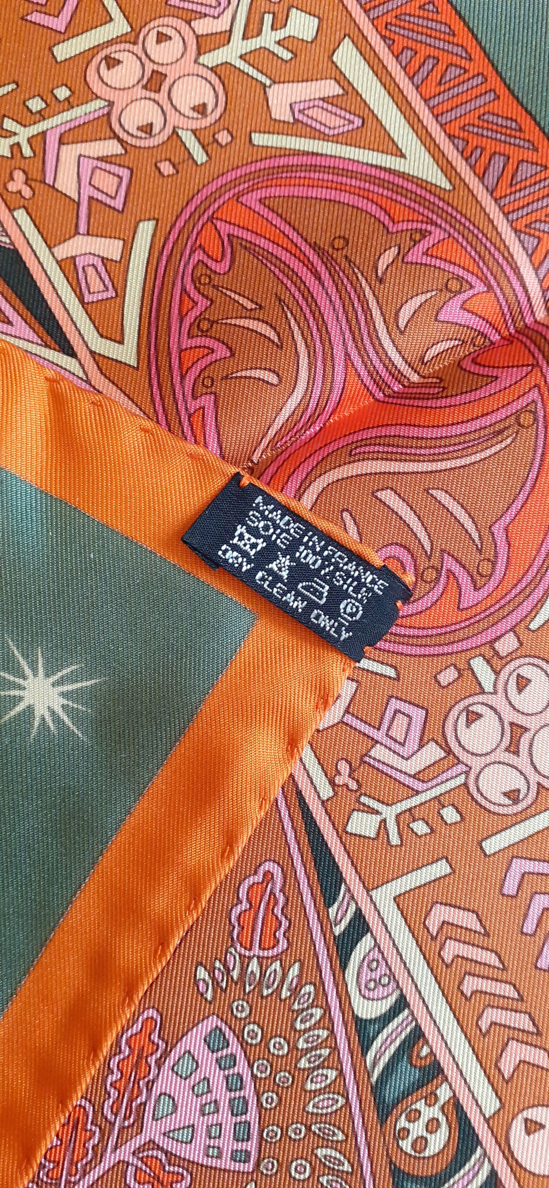 Hermès Silk Scarf Sur Un Tapis Volant Annie Faivre 2006 Orange Pink Green 90  en vente 7