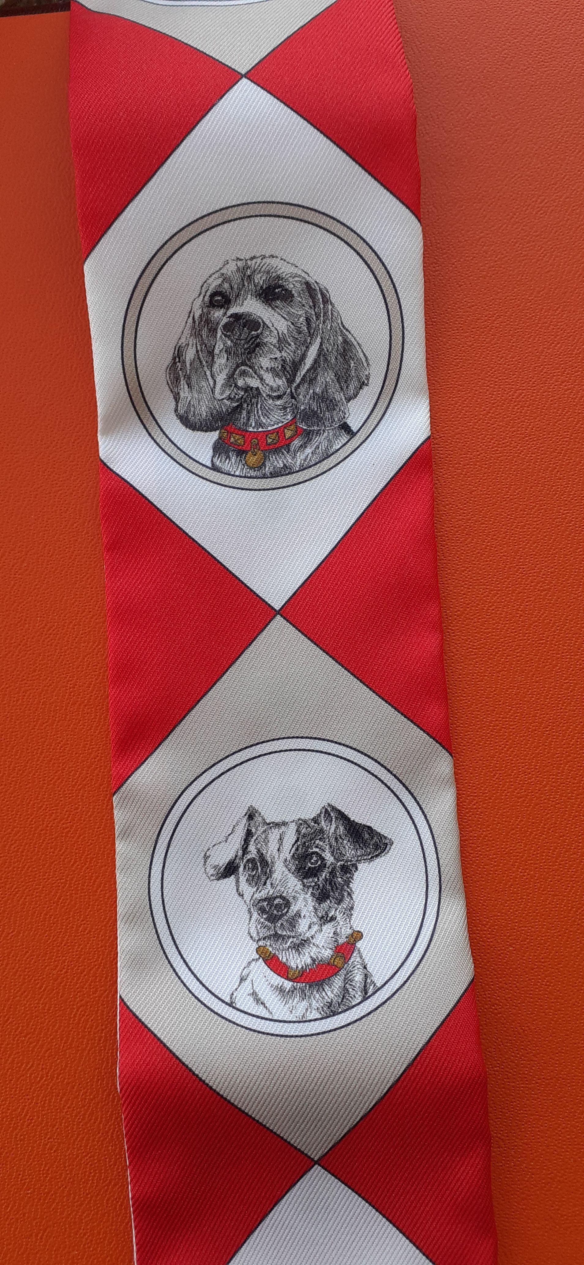Hermès Silk Scarf Twilly Colliers et Chiens Red White Beige in Box For Sale 3