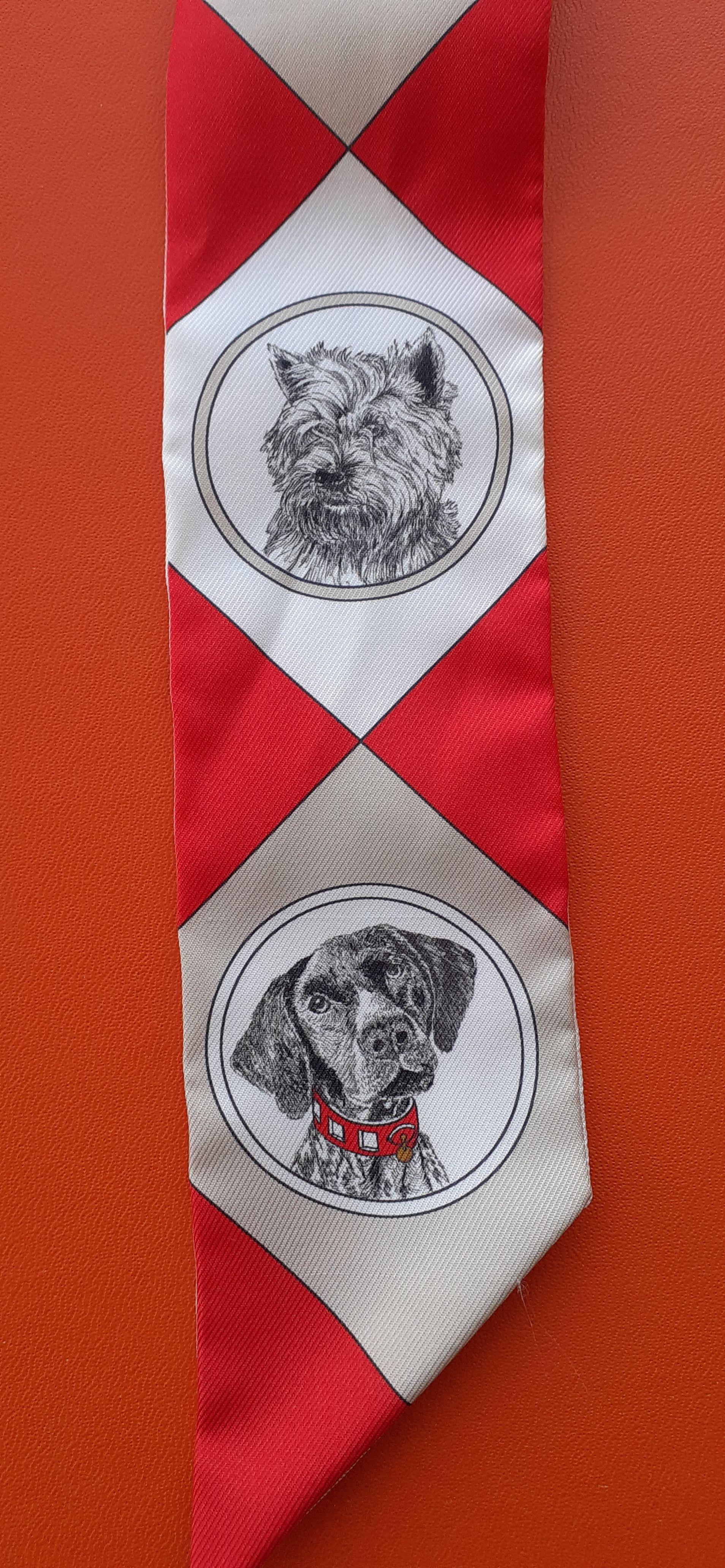 Gray Hermès Silk Scarf Twilly Colliers et Chiens Red White Beige in Box For Sale