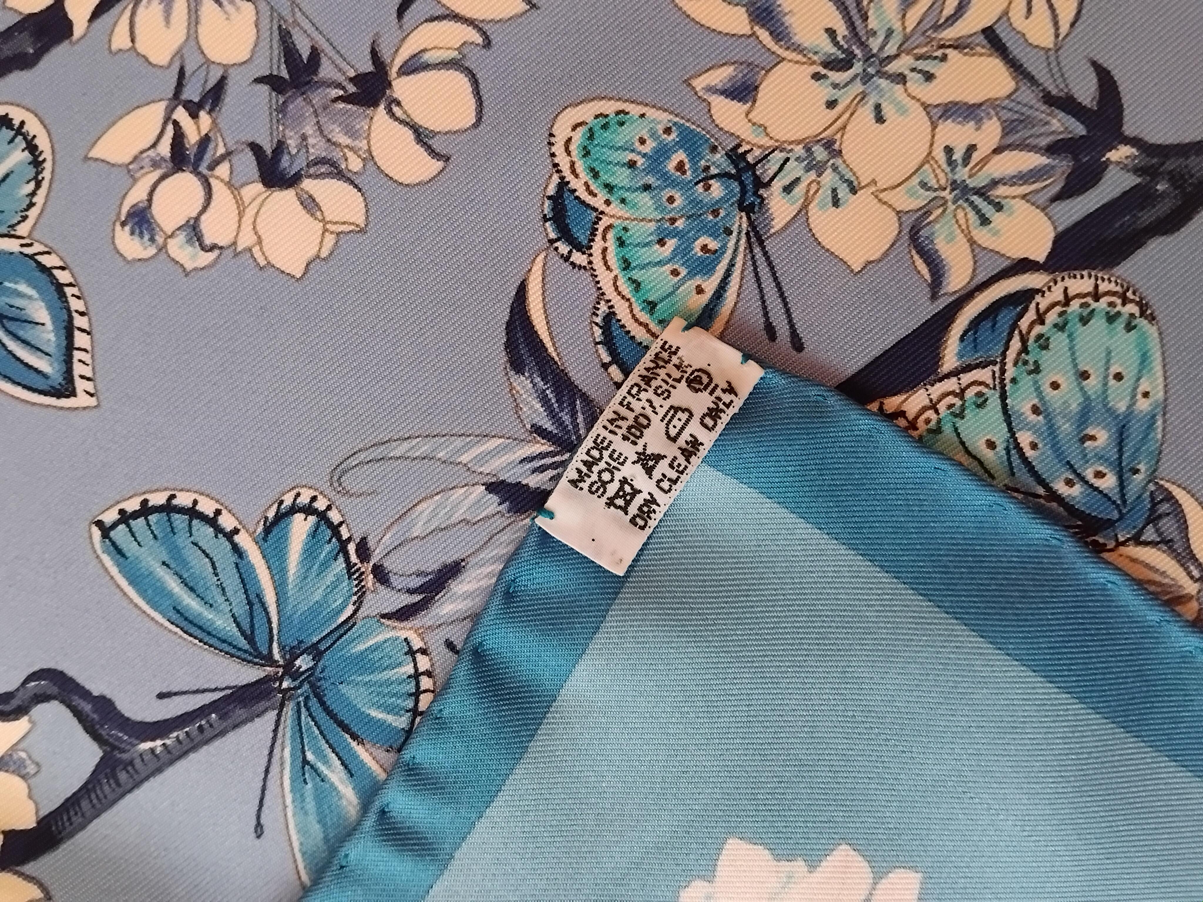 Hermès Silk Scarf Vol Amoureux des Azurés Butterflies Blue Toutsy 90 cm For Sale 13