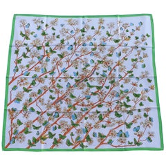Hermès Foulard en soie Vol Amoureux des Azurés Papillons Blanc Vert Toutsy 90 cm