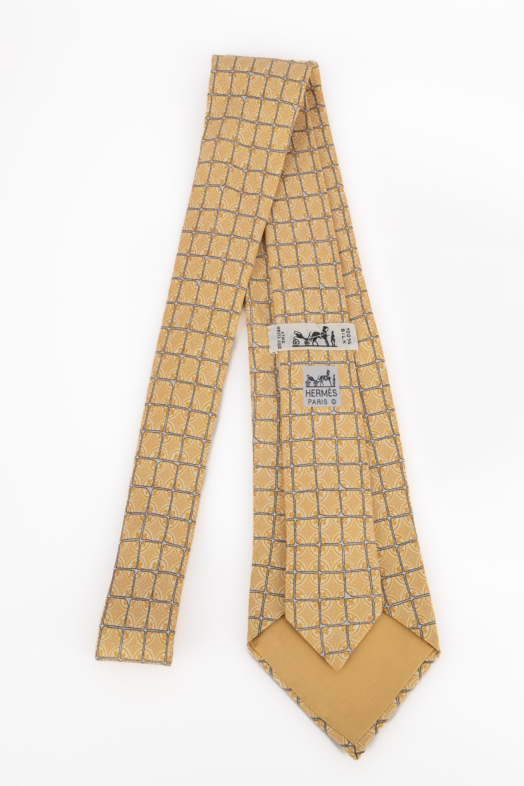 Corbata de seda Hermès Beige en venta