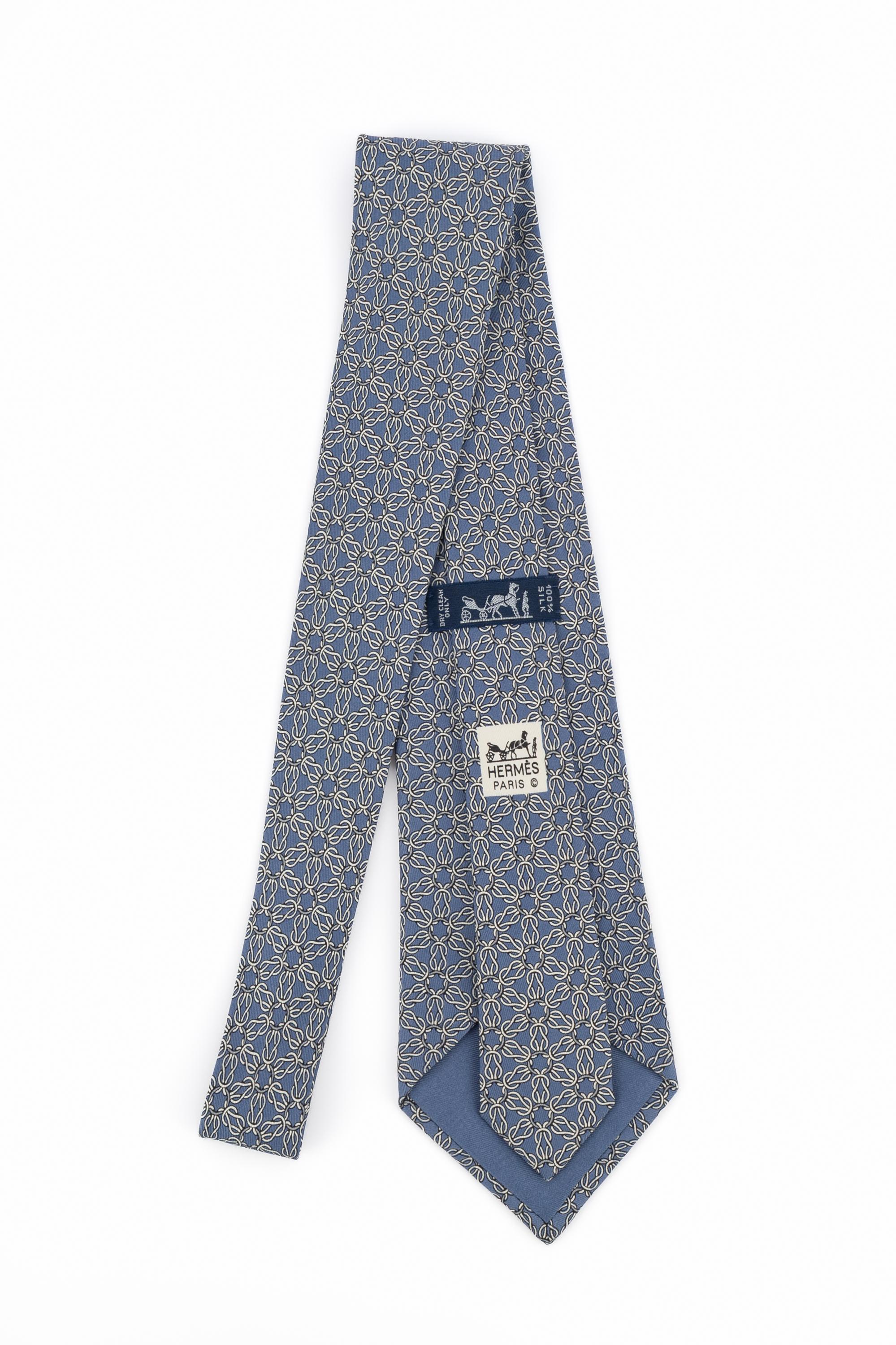 Hermès silk tie In Excellent Condition For Sale In SAINT-OUEN-SUR-SEINE, FR