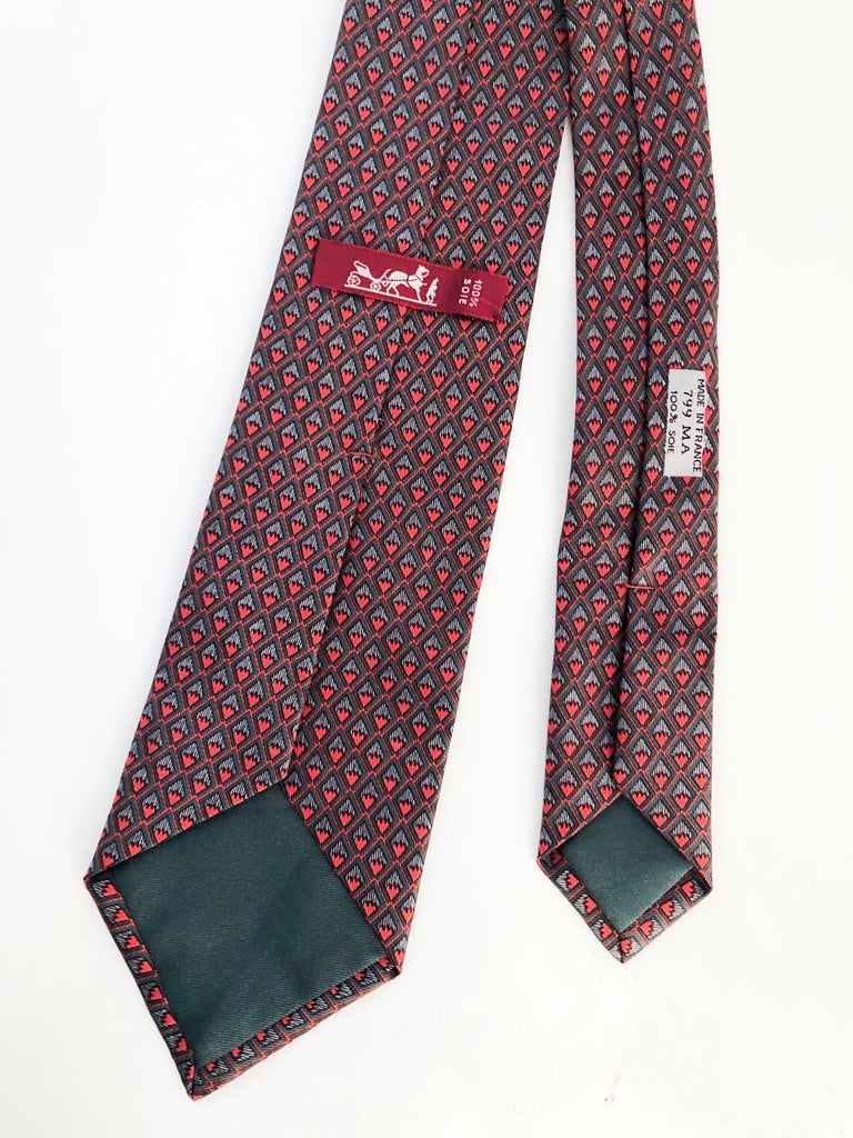 Hermès Silk Tie with Geometric Pattern For Sale at 1stdibs