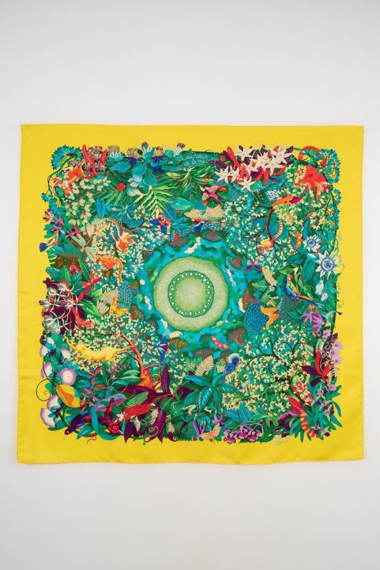 Hermès - (Made in France) Silk twill foulard with the 