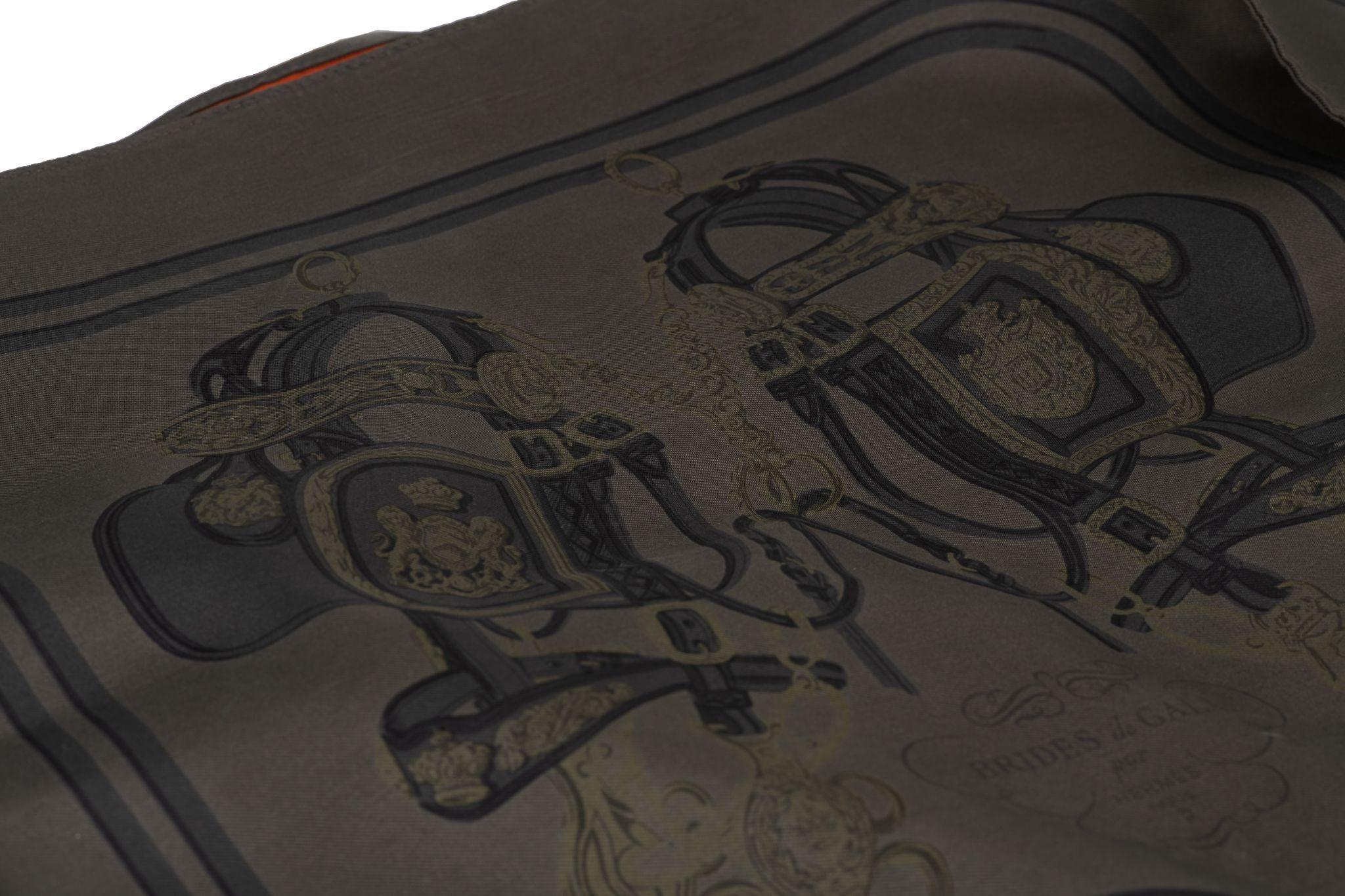 Hermès Silky City Printed Handbag For Sale 9