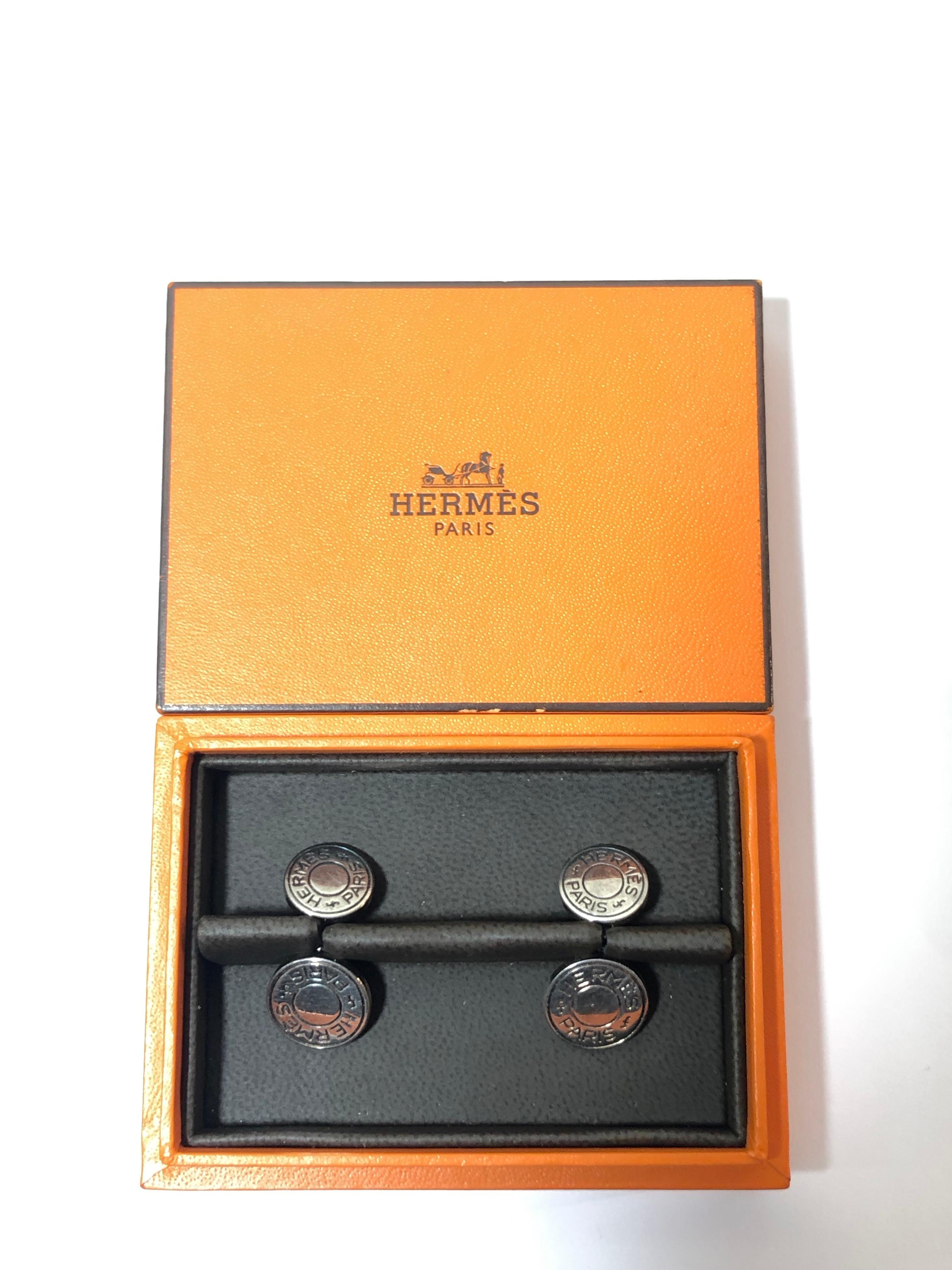 bouton de manchette hermès