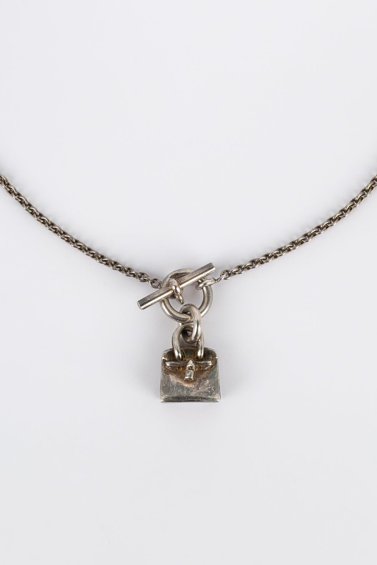 Hermes Collier pendentif amulette en argent Excellent état - En vente à SAINT-OUEN-SUR-SEINE, FR