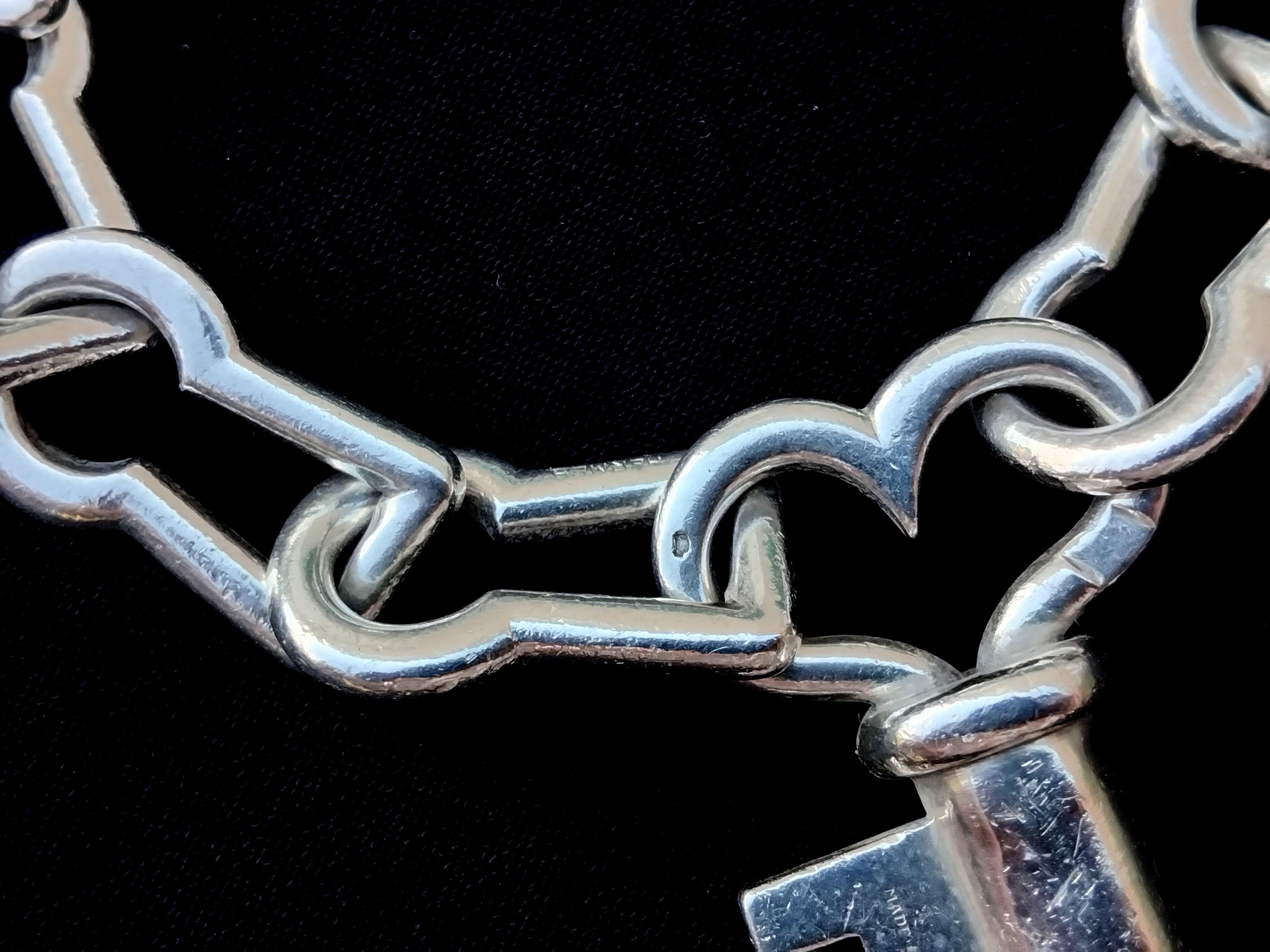 Hermès Silver Bracelet Keyhole Shaped Links Key Charm Clasp en vente 7