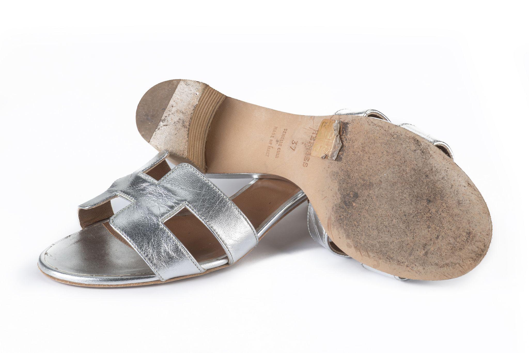 Hermès Silver Leather Oasis Slide Sandal For Sale 2