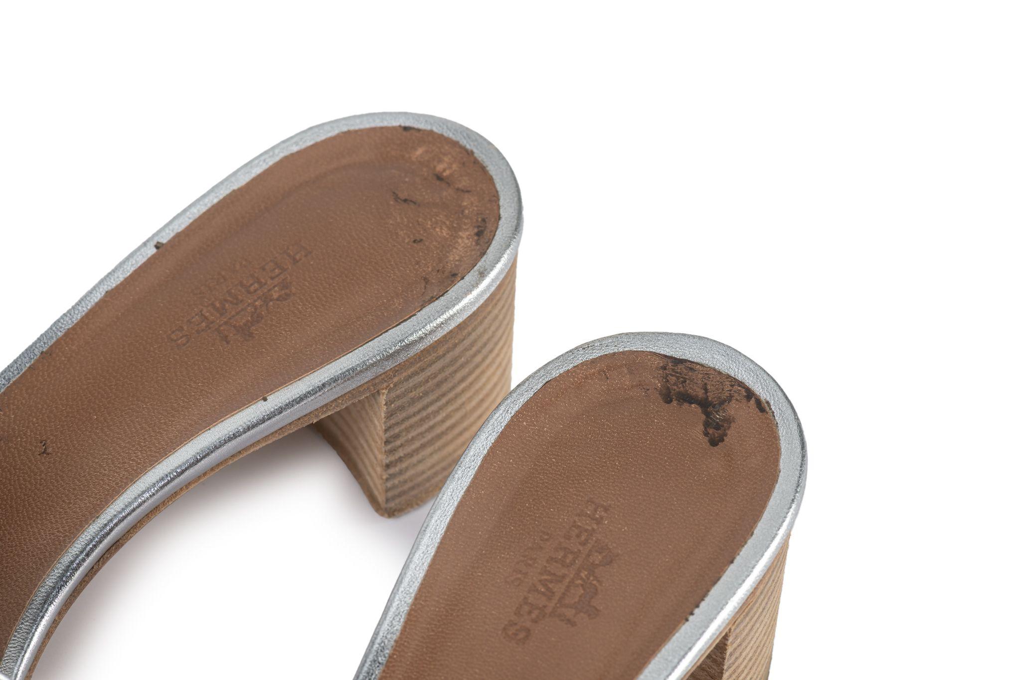Hermès Silver Leather Oasis Slide Sandal For Sale 3