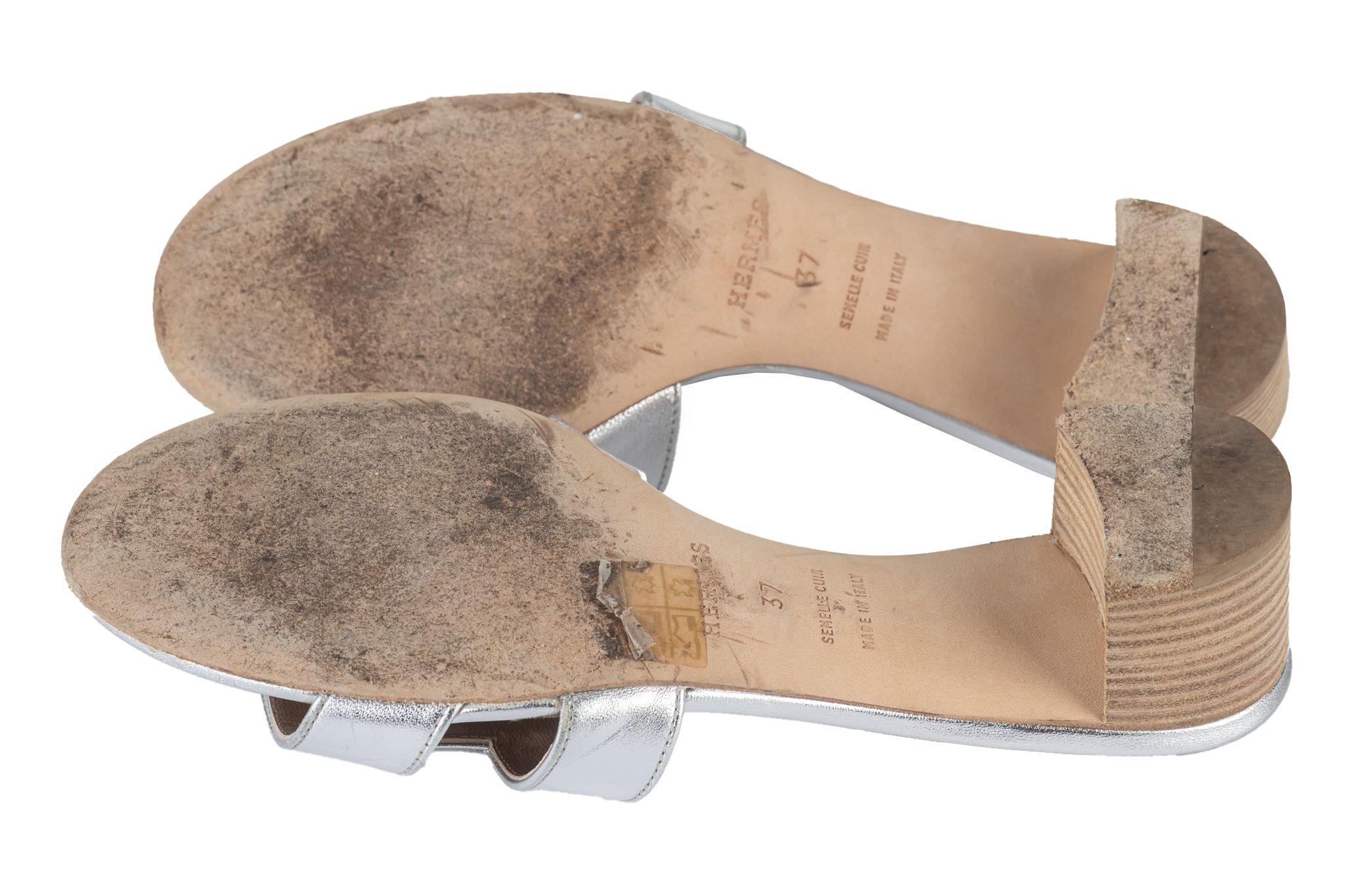 Hermès Silver Leather Oasis Slide Sandal For Sale 4