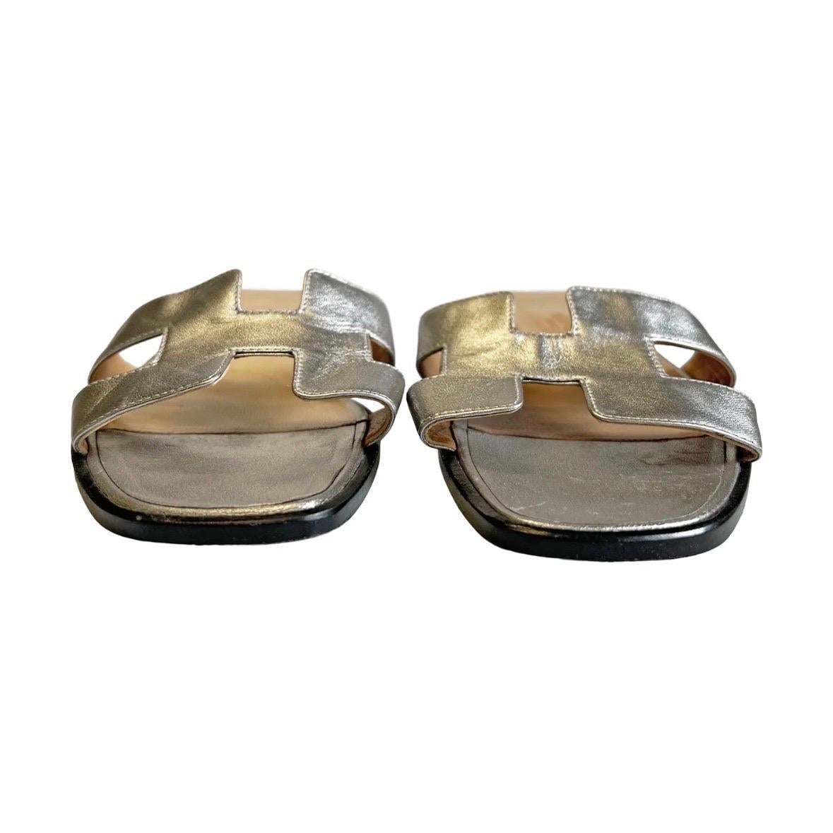 Hermes Oran Sandals Etoupe Epsom Leather Flat Shoes 39 / 9 For Sale at  1stDibs
