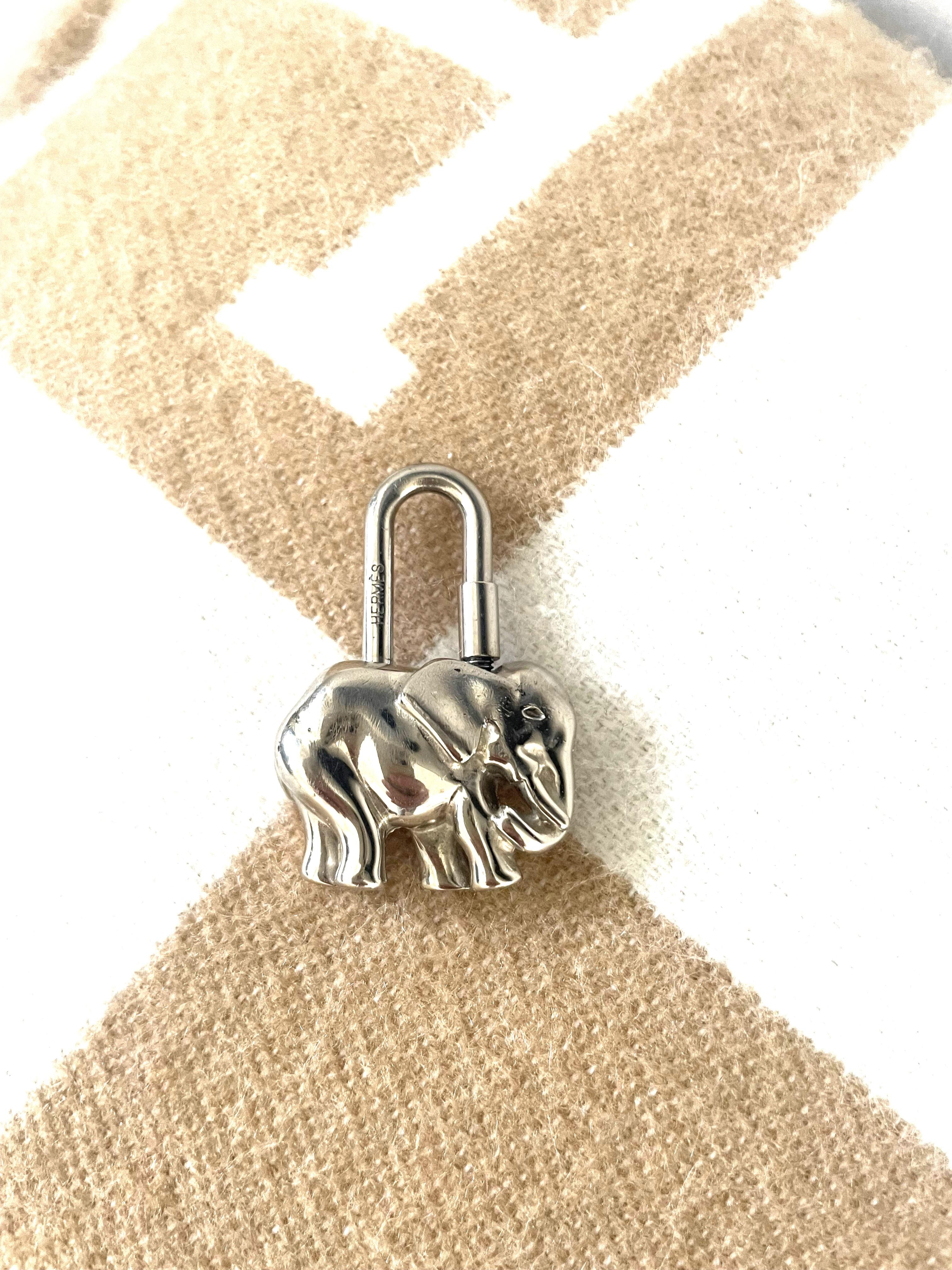 Hermes Silver Tone Elephant Cadena Charm Pendant Collectible Limited 1992 In Excellent Condition For Sale In 'S-HERTOGENBOSCH, NL