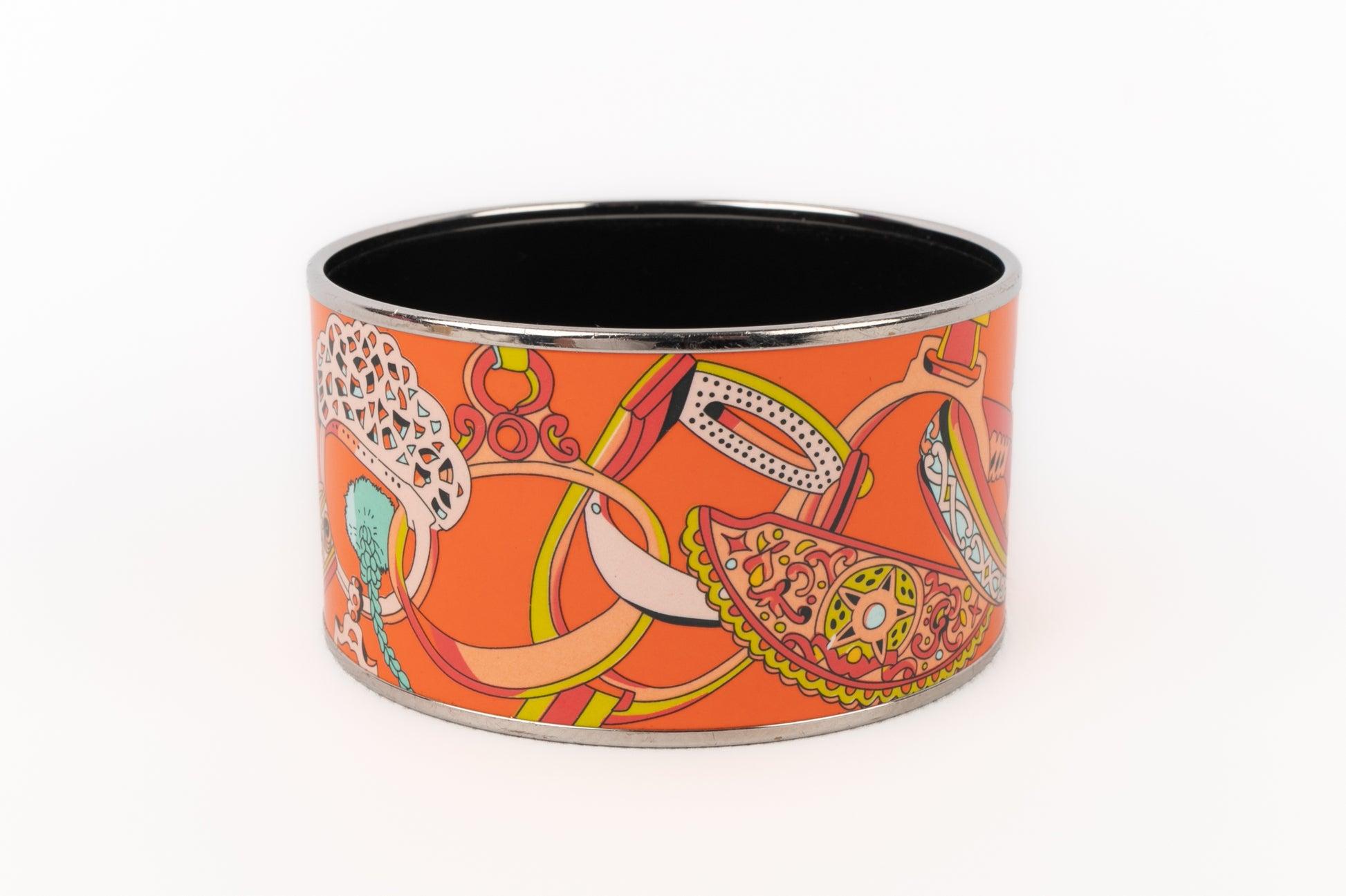 Hermès Silvery Metal Enameled Bracelet In Excellent Condition For Sale In SAINT-OUEN-SUR-SEINE, FR