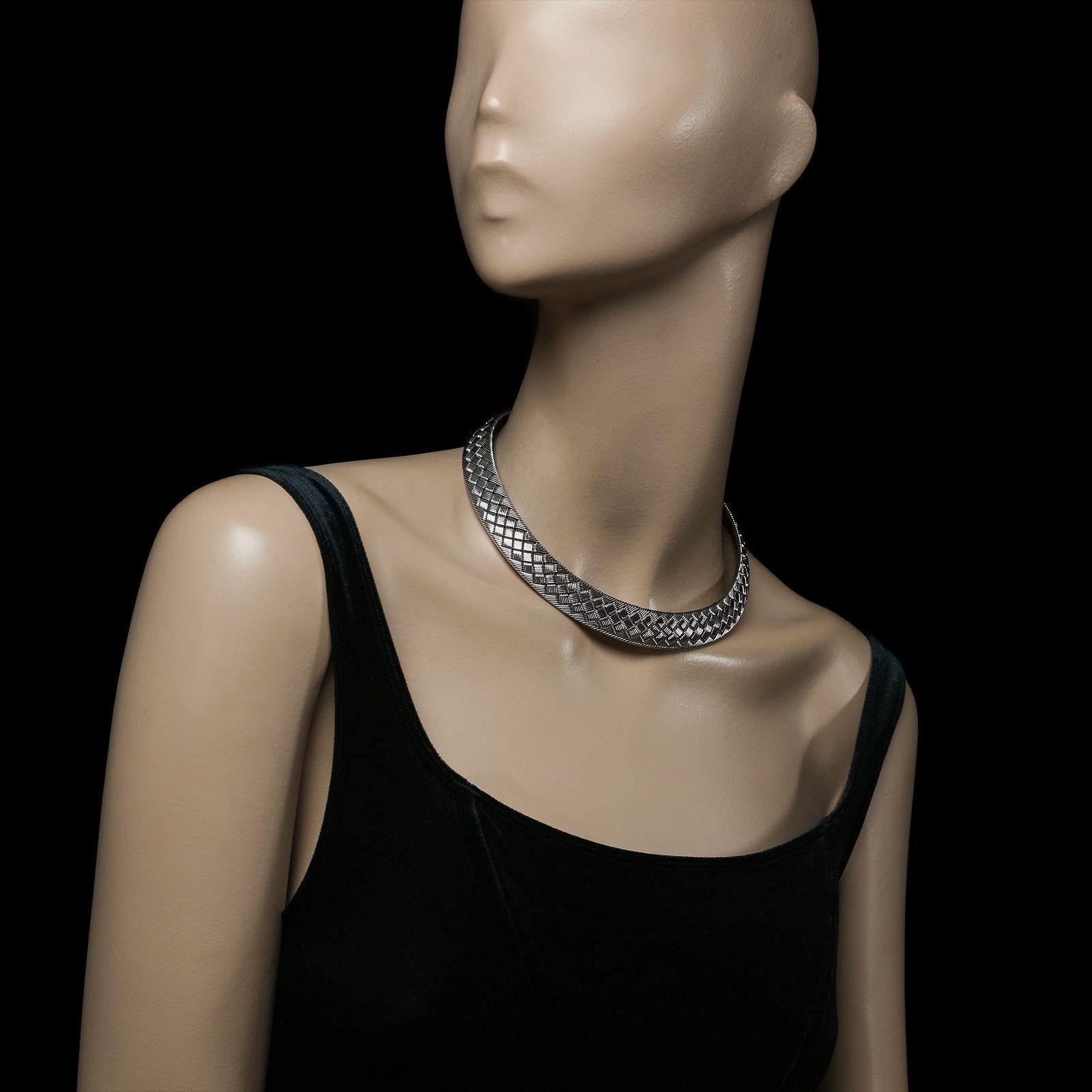 Hermes Collier Torque tissé en or blanc 18ct, Circa 1990 en vente 1
