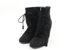 Hermès Size 35.5 Black Suede Perforated Wingtip Booties 63h32s