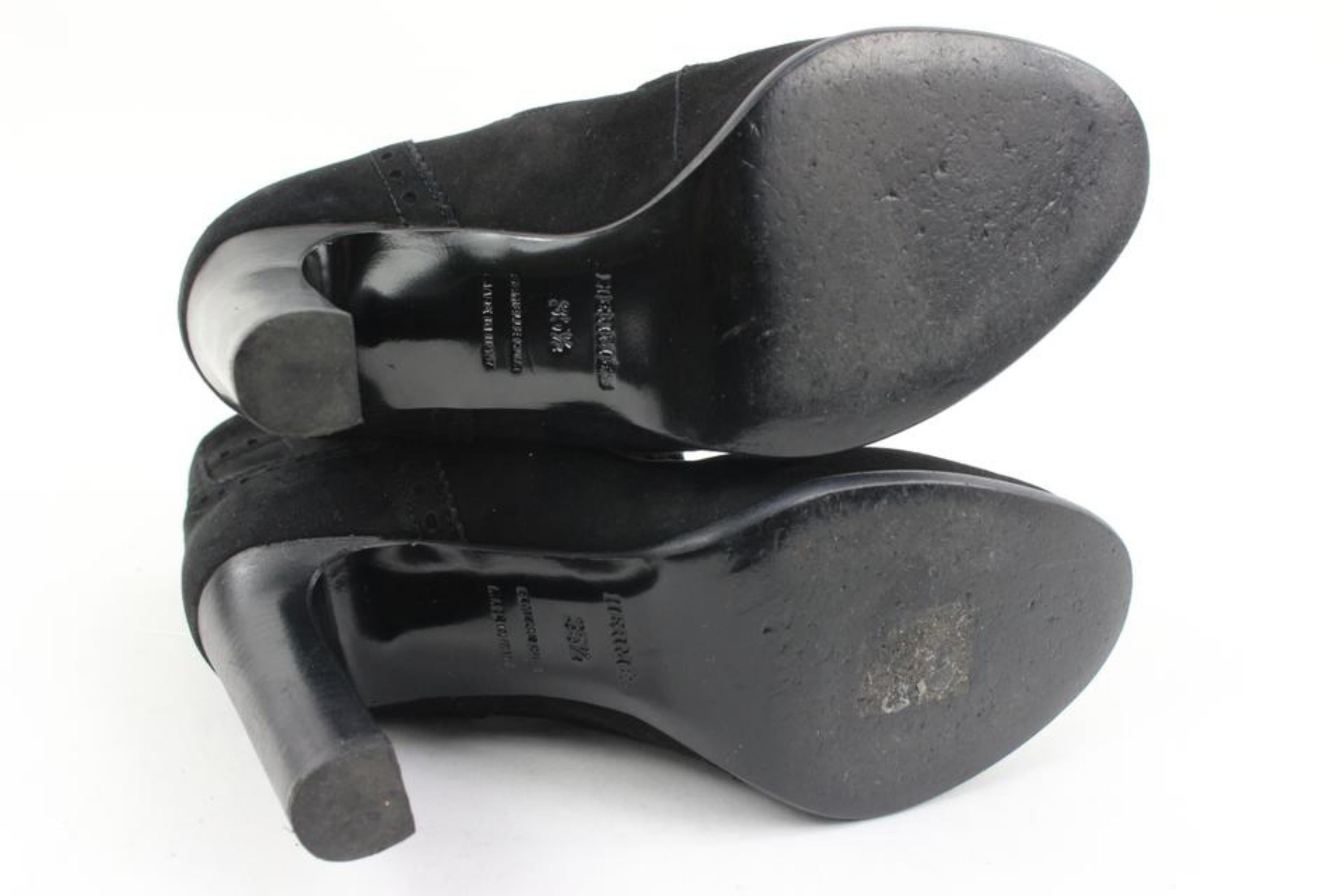 Hermès Size 35.5 Black Suede Perforated Wingtip Booties 63h32s en vente 1