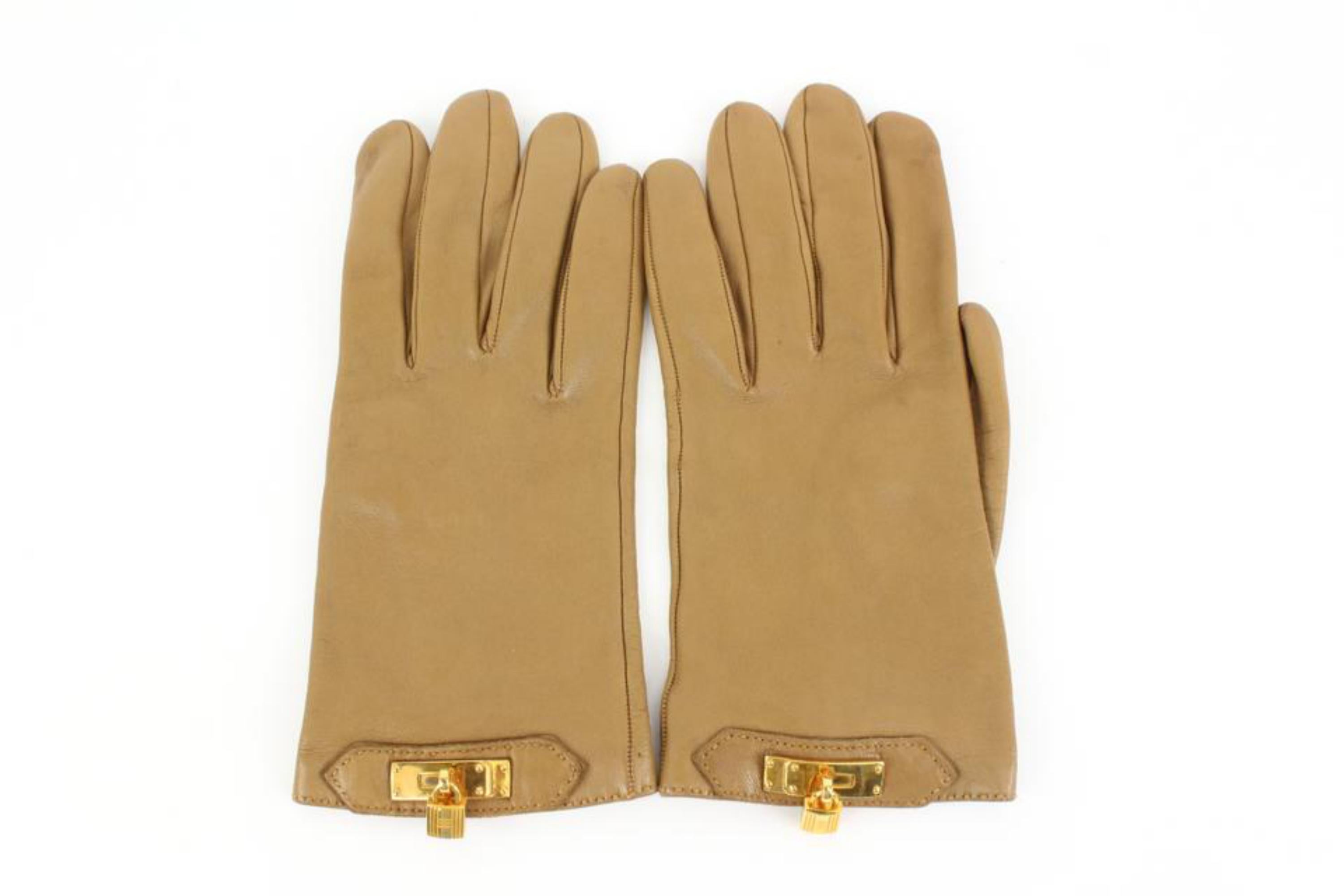 Hermès Size 8 Light Brown x Gold Lambskin Kelly Gloves Cadena Padlock 94h412s For Sale 3