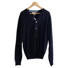 Hermes Taille L Marine laine vierge  "Cardigan boutonné "Detail H