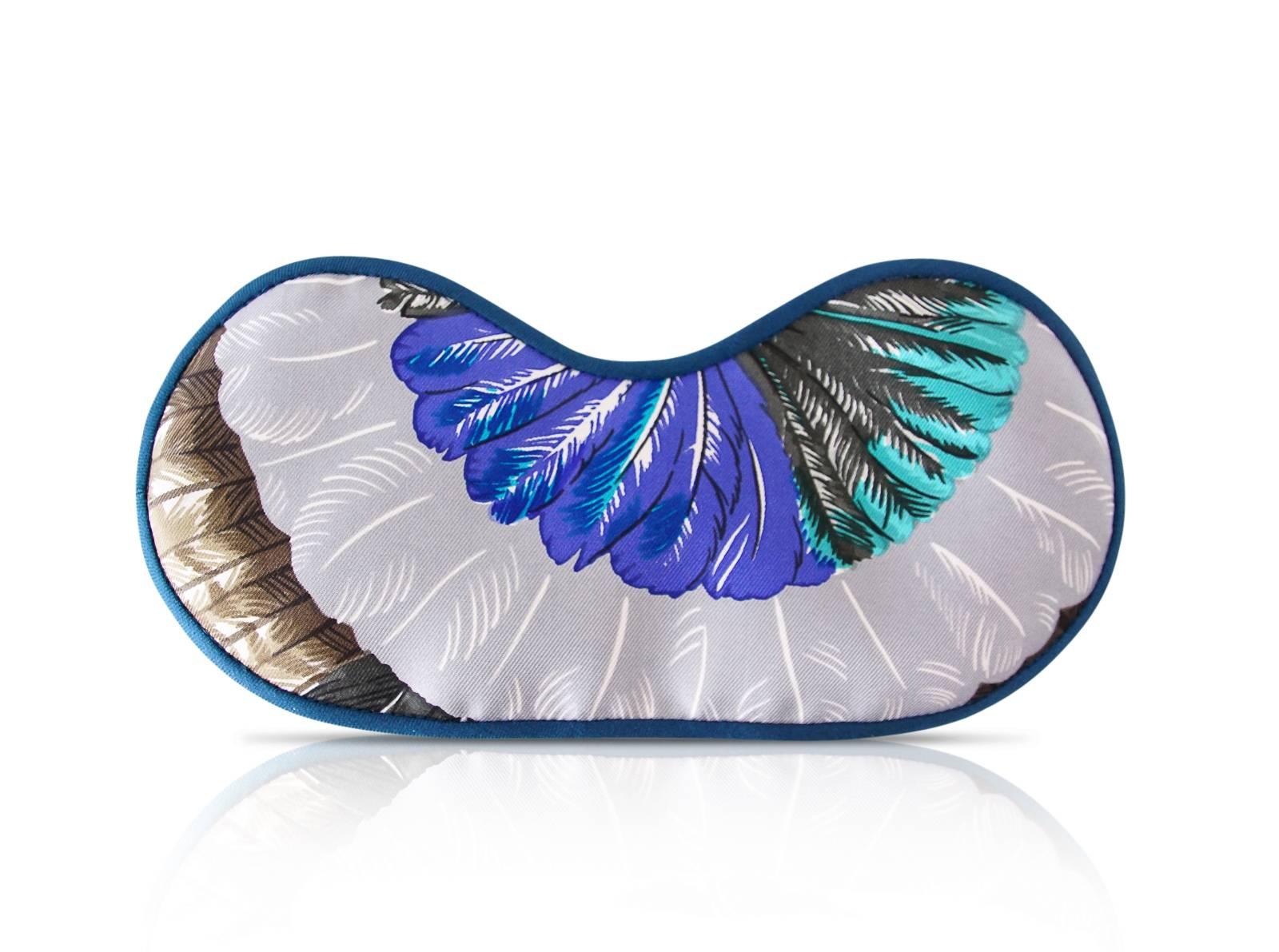 Mightychic offers an Hermes Petit h scarf print silk feather motif sleep eye mask.
Teal with gray, taupe blue and green.
Rear is solid.
Light weight and very soft.
Great for traveling.
Comes with Hermes box.
Treat yourself or a friend to a night of