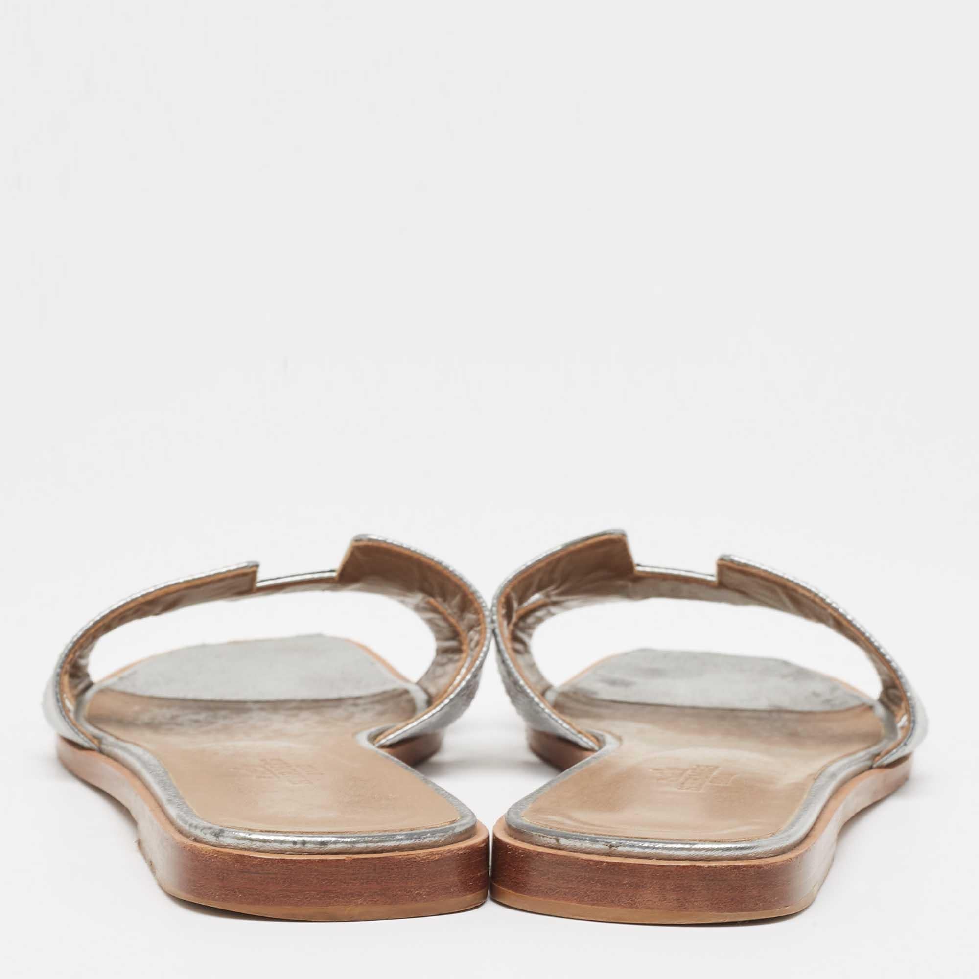 Hermes Slide Oran en cuir Slide Taille 39 Pour femmes en vente