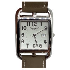 Hermès Small Cape Cod Watch in Brown Leather
