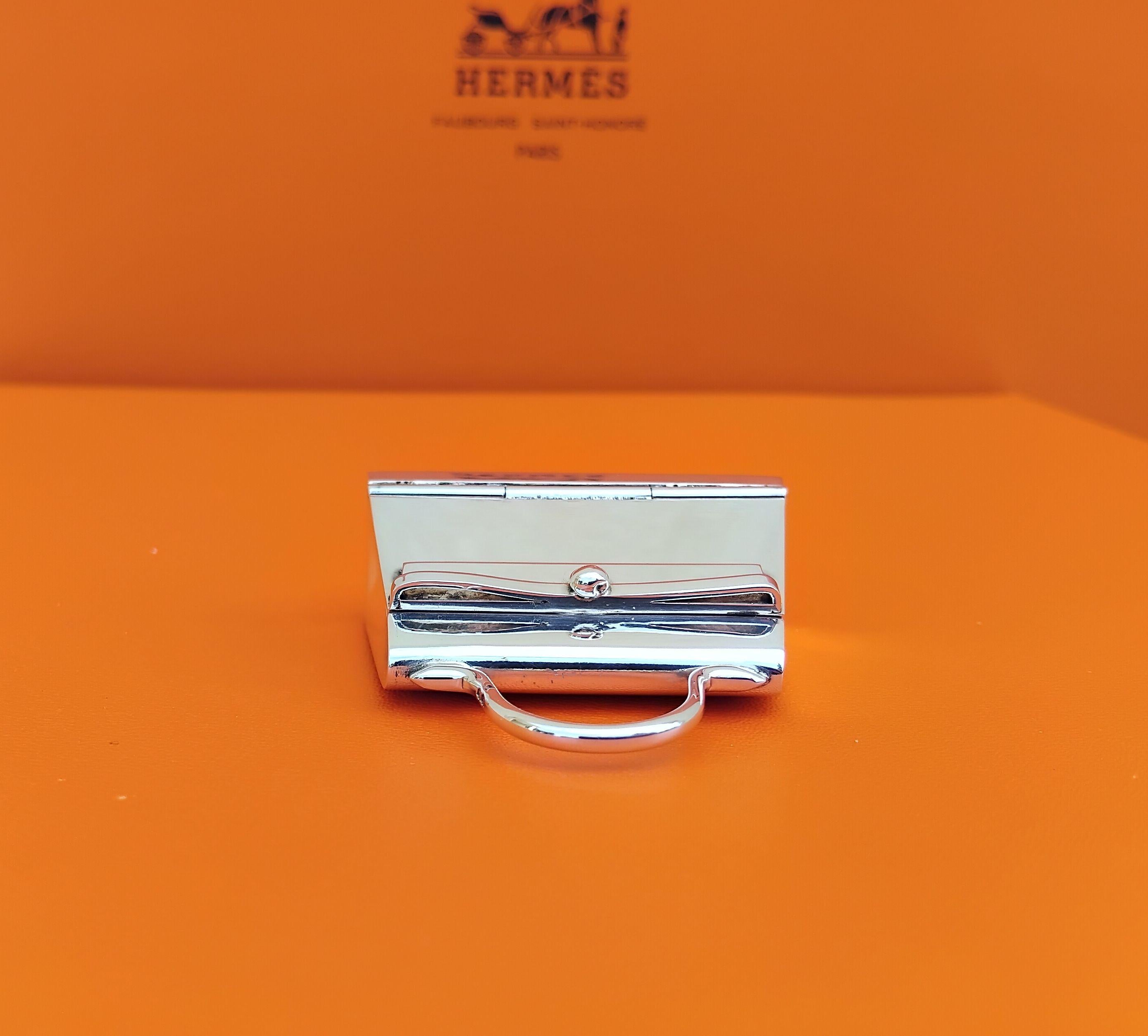 Hermès Smallest Kelly Bag Pill Box in Silver with Mirror 5