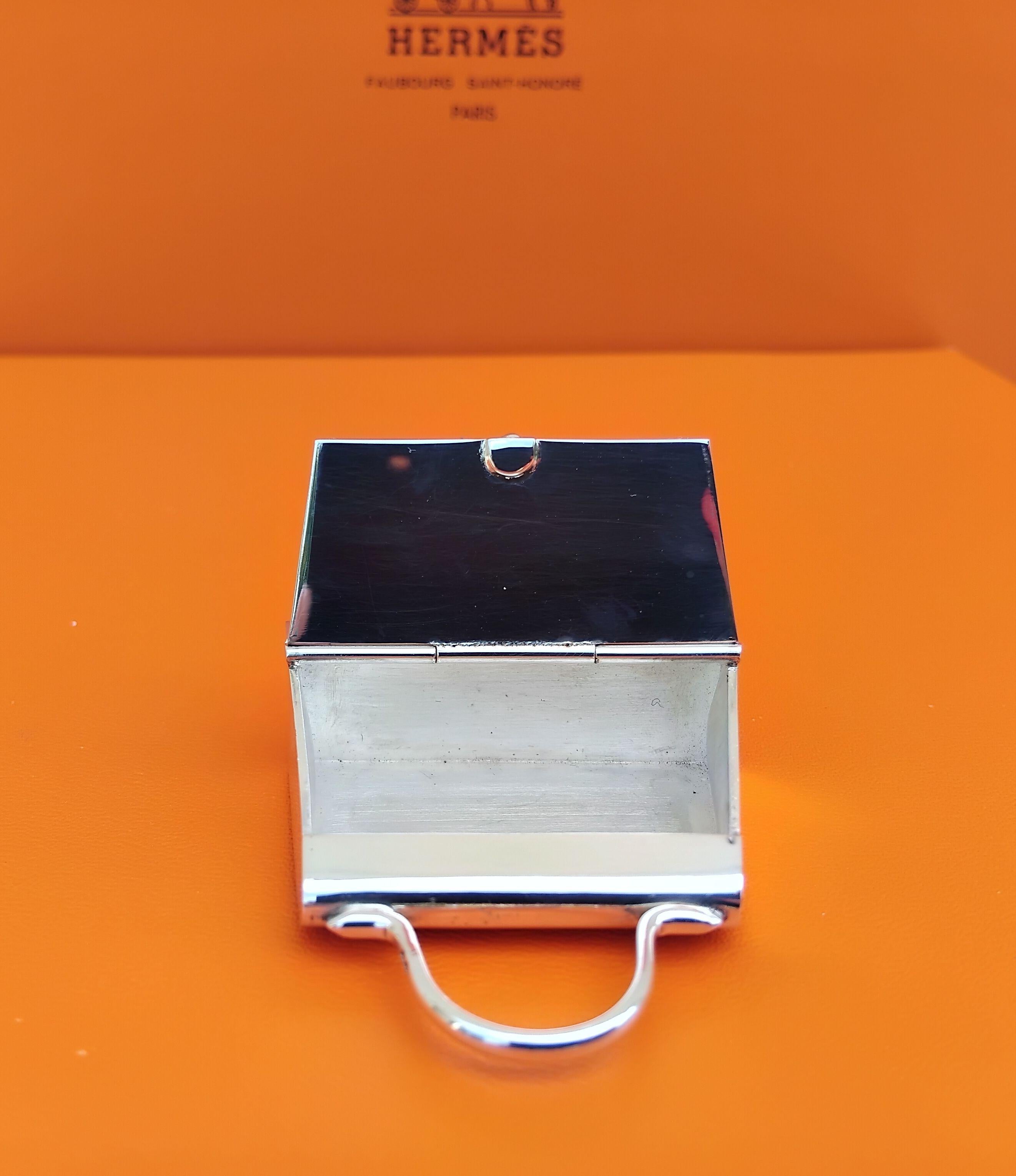 Hermès Smallest Kelly Bag Pill Box in Silver with Mirror 14