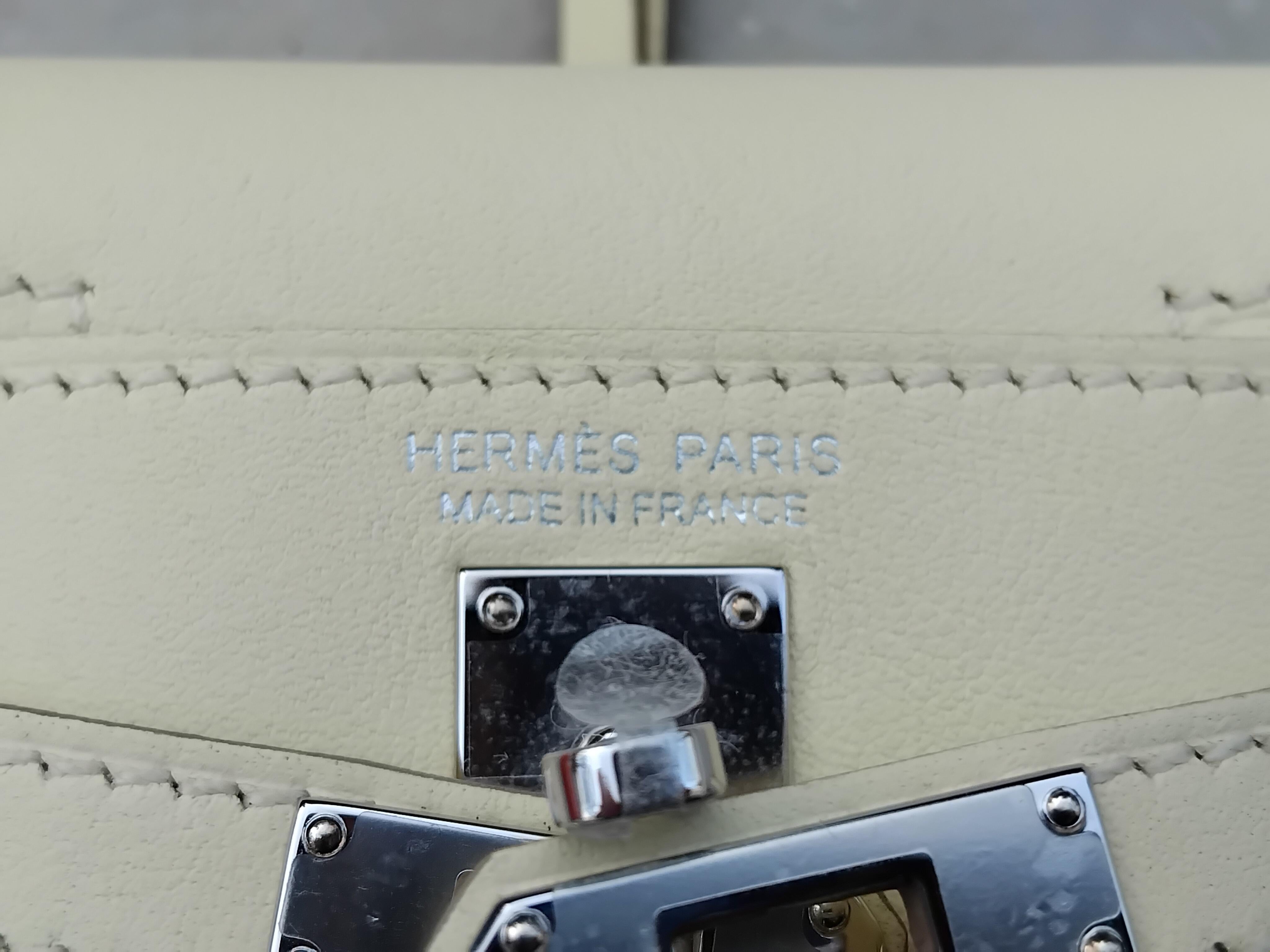 Hermès in pelle liscia Jaune Milton Kellyfestival Borsa Kelly Charm in vendita 4