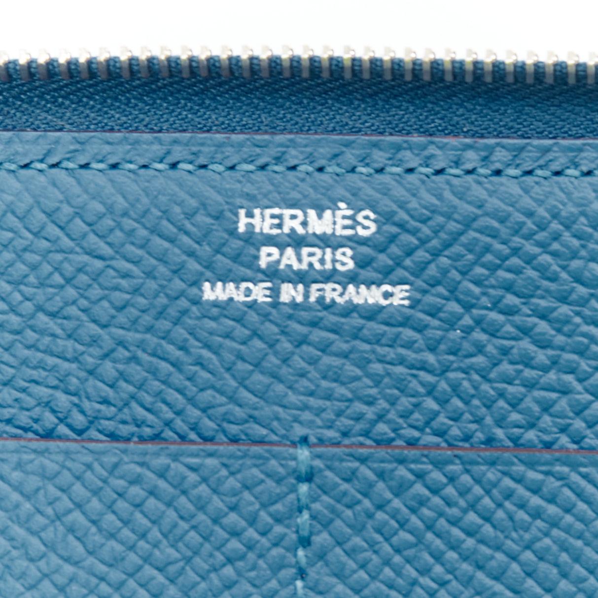 HERMES Soie Cool Azap rosso stampa geometrica seta blu pelle zip intorno portafoglio in vendita 3