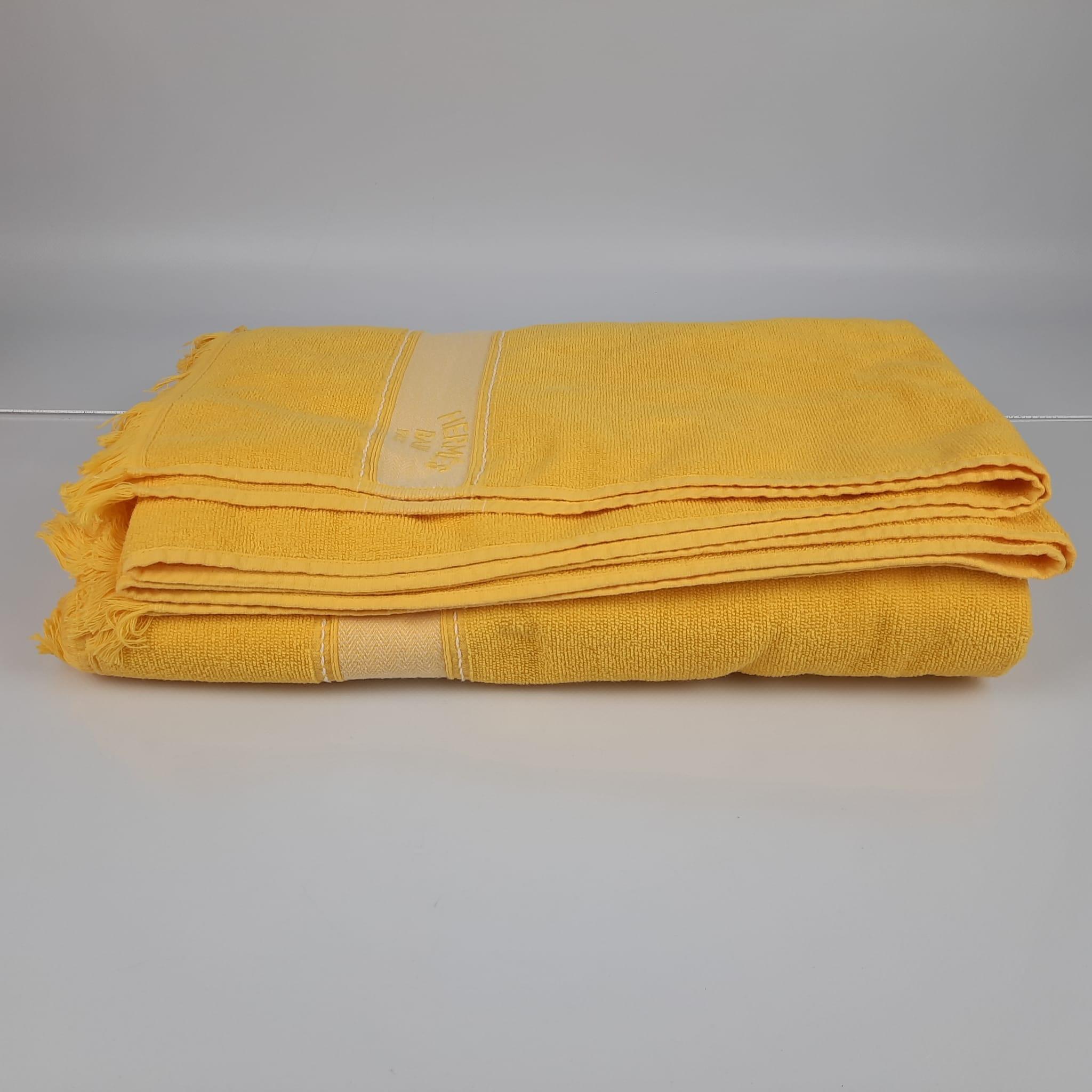 Beach towel in terry cloth with 