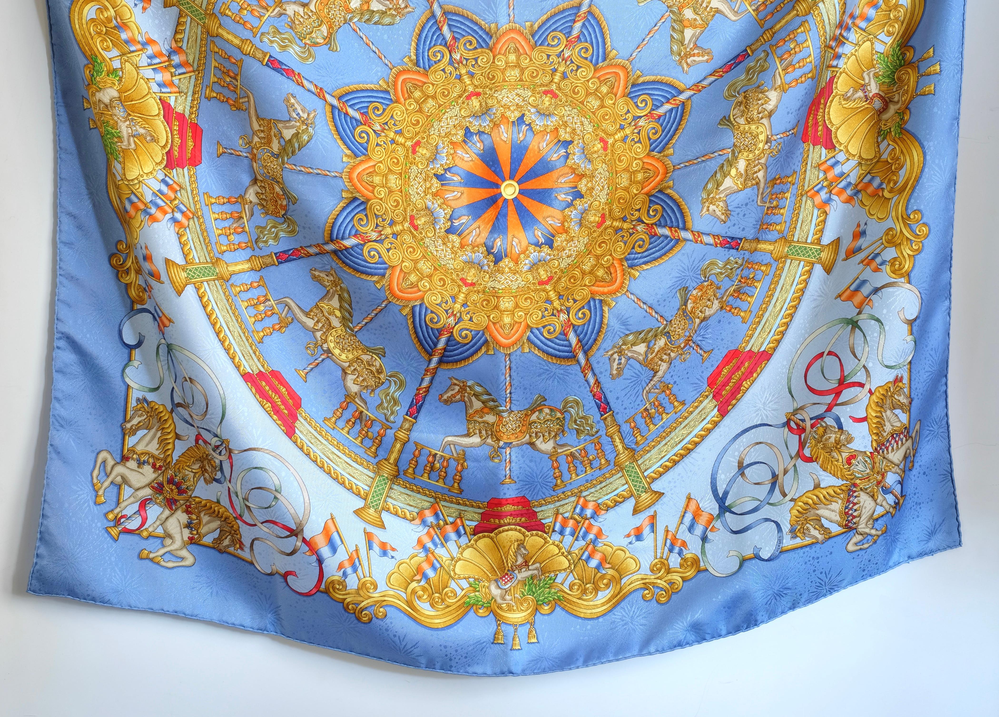 HERMÈS - Solk Scarf 