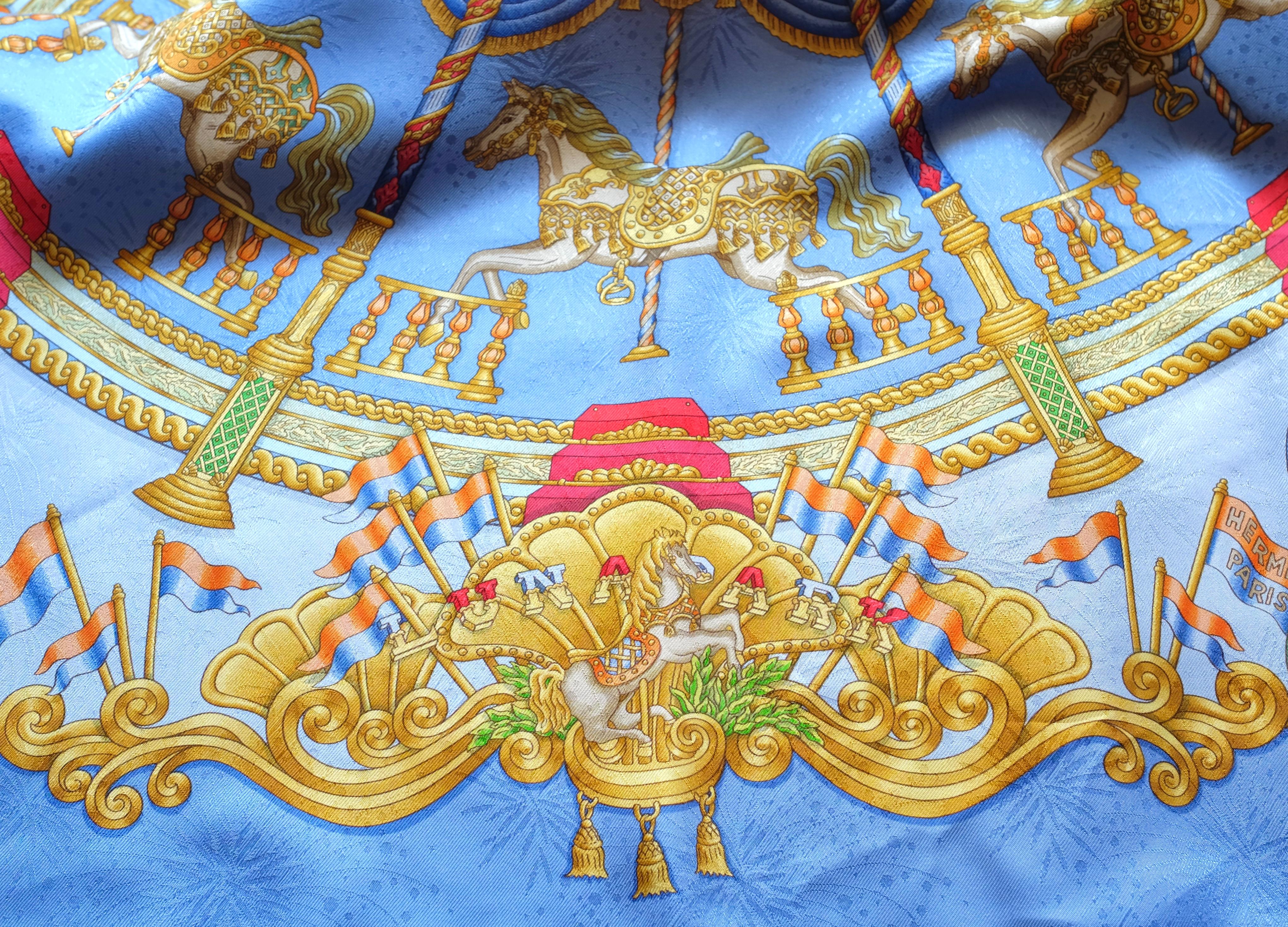 HERMÈS - Solk Scarf 