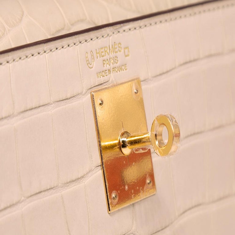herm-s-special-order-bi-colour-alligator-leather-32cm-kelly-bag-at