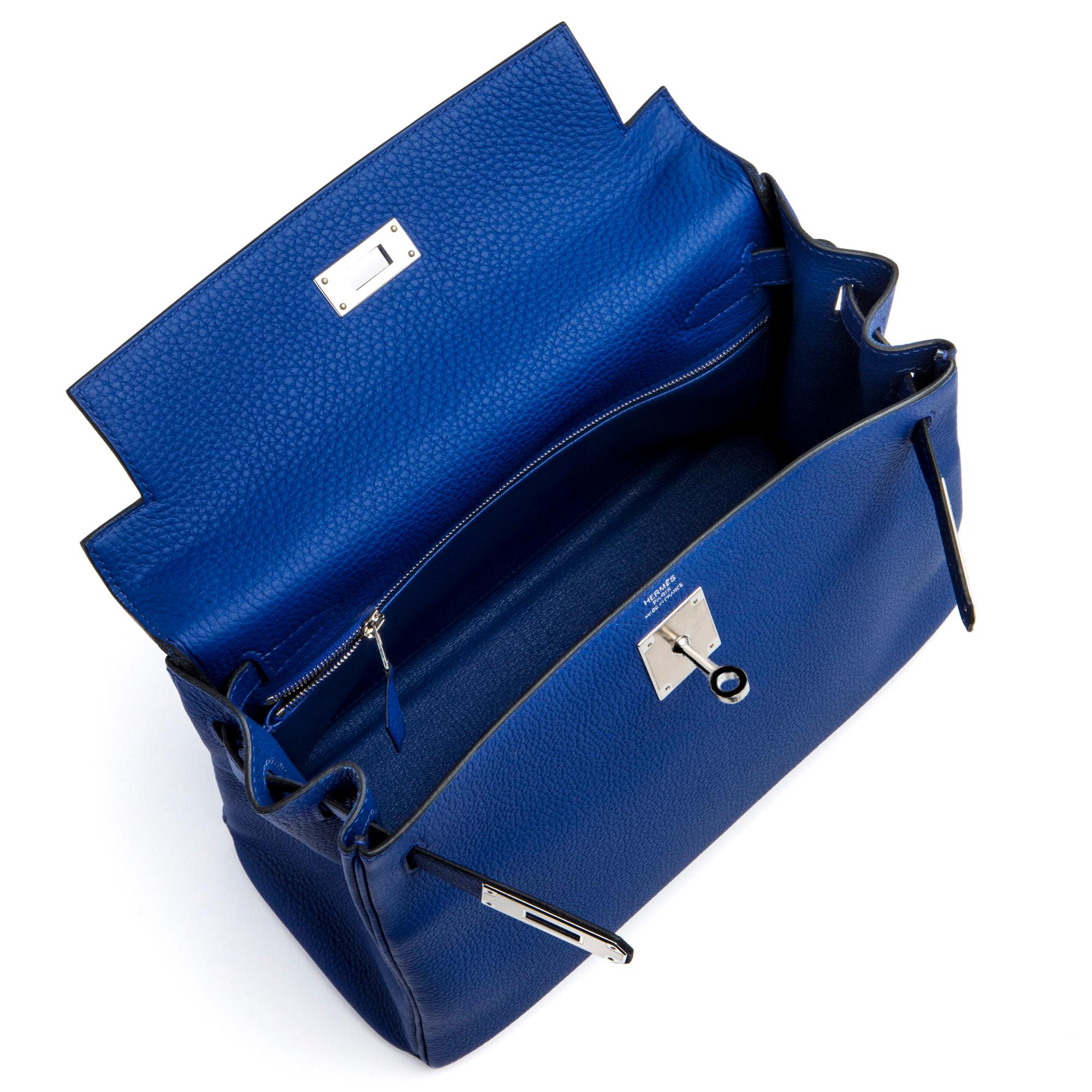 Hermés Special Order Bleu Electrique Kelly 28cm In Excellent Condition For Sale In New York, NY