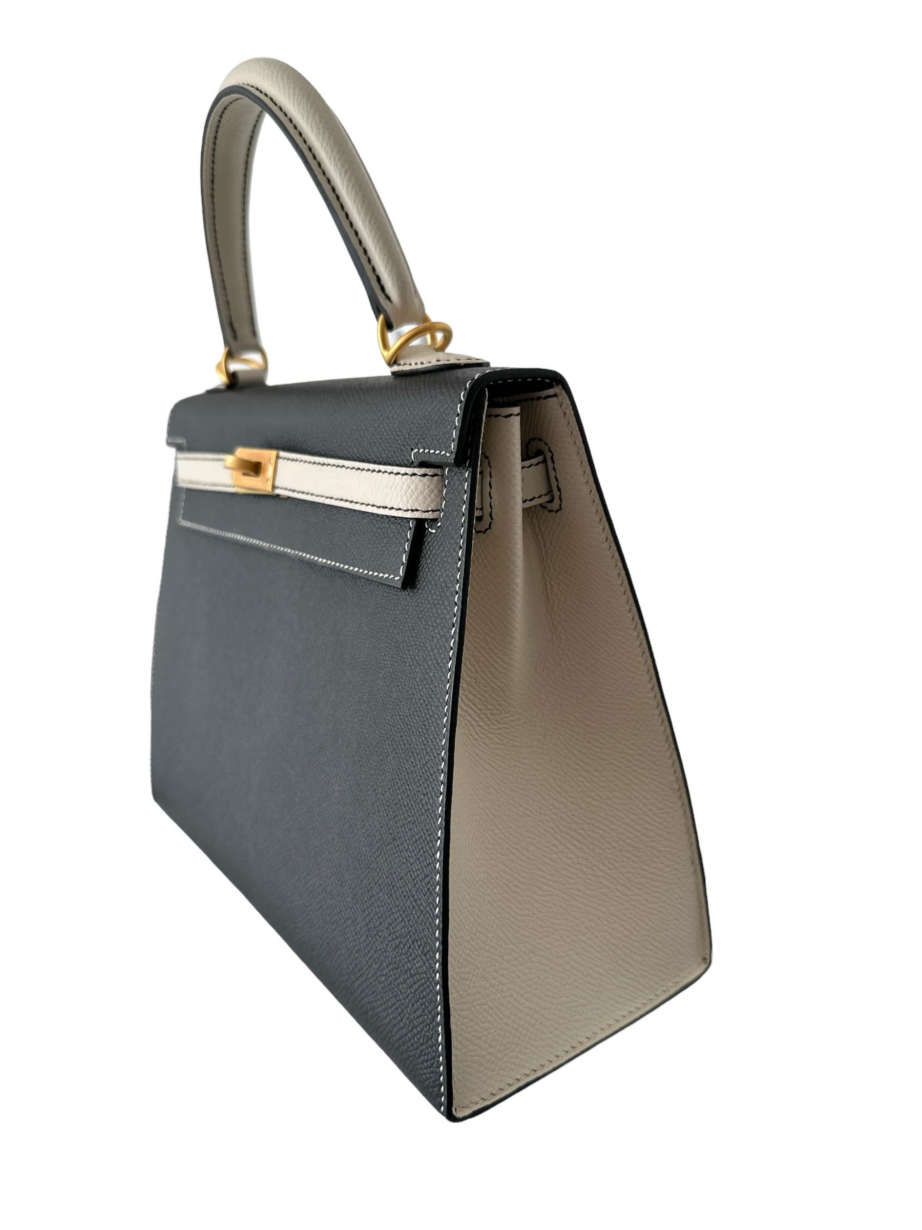 Hermès Special Order (HSS) Kelly Sellier 25 Black and Craie Epsom Brushed Gold 2