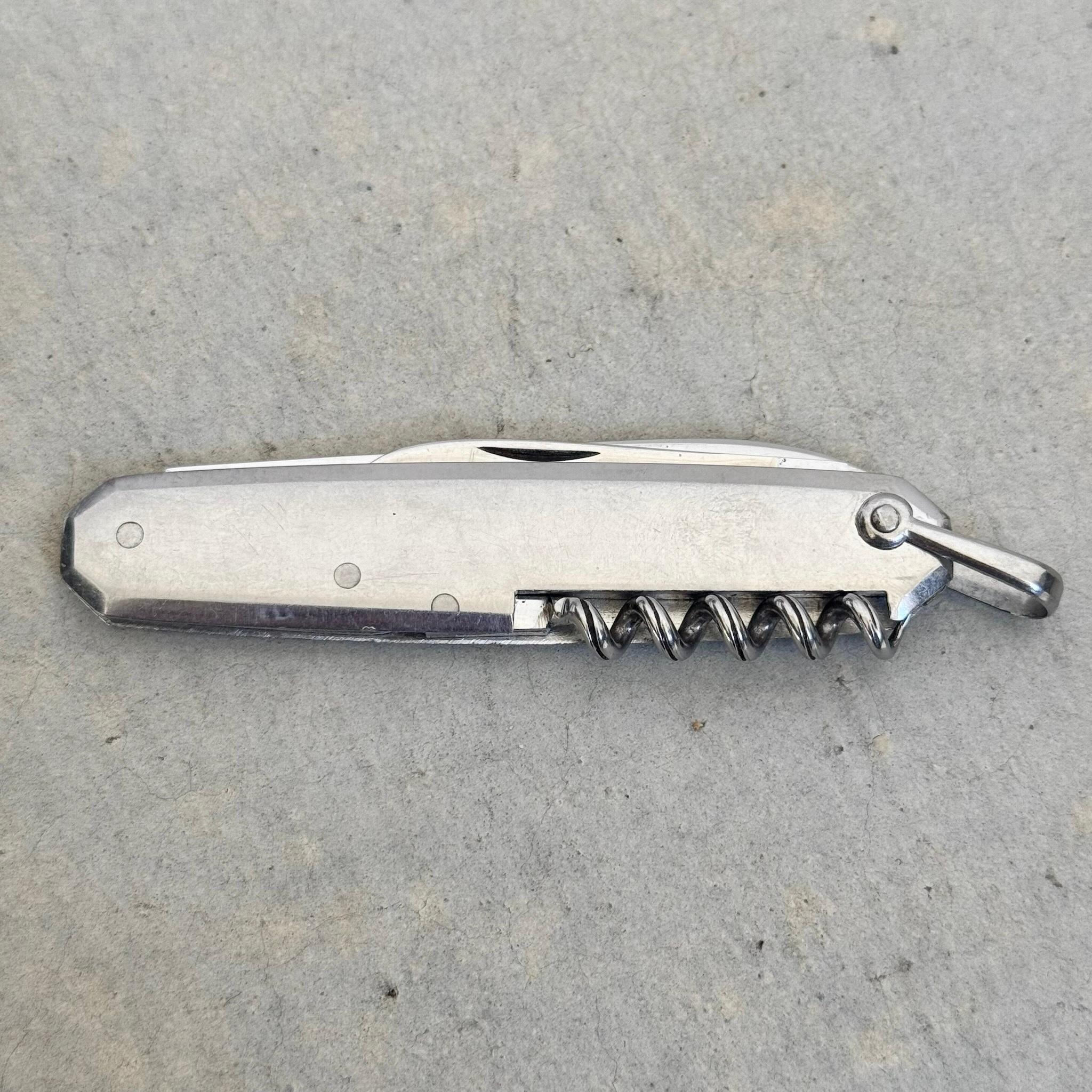 Français Ouvre-bouteille multi-outils en acier Hermés, 1980 France en vente