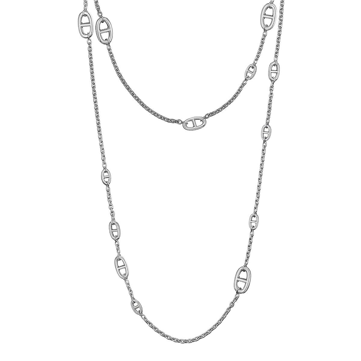 This Farandole necklace is from Hermes’ nautical-inspired ‘Chain d’Ancre collection'. The collection was specifically designed to reflect the elegance of a boat’s chain-link line to its anchor. Structured as a double-layered necklace, this silver