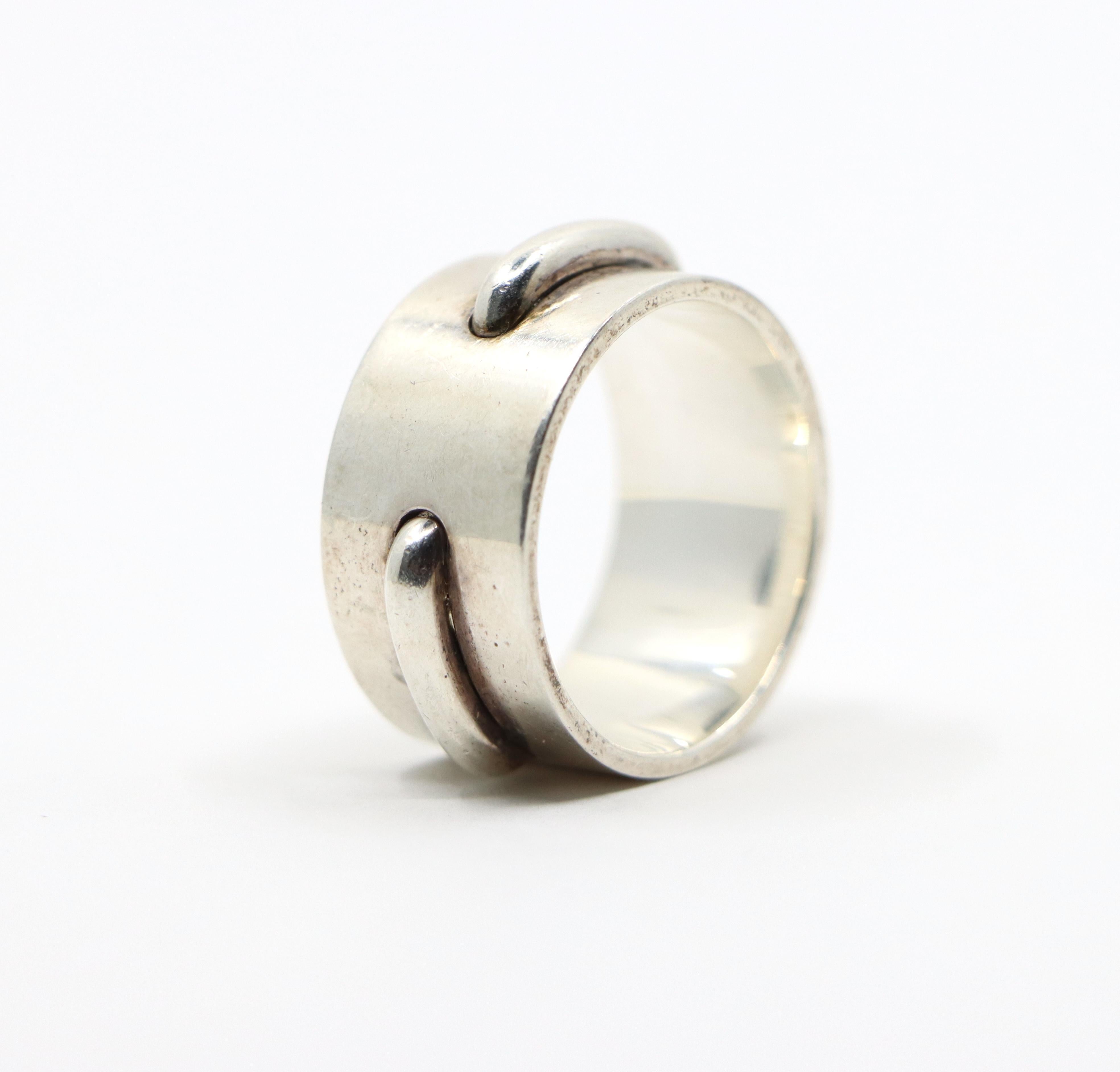 Hermes Sterling Silver Seam Band Ring In Good Condition For Sale In Flushing, NY