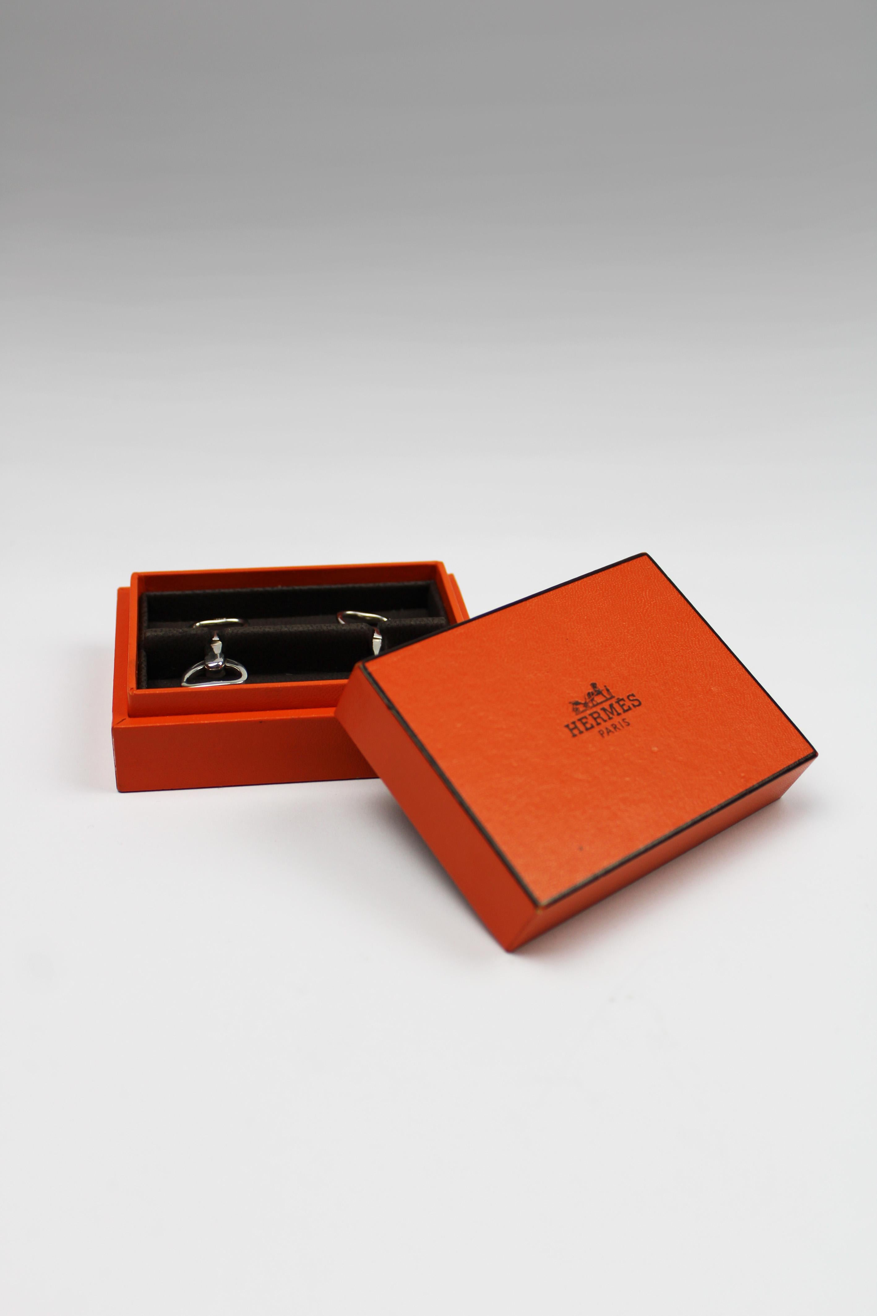 Hermès Sterling Silber Steigbügel Manschettenknöpfe Box Paris Frankreich 21. (Moderne) im Angebot