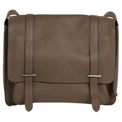 Hermes Steve Caporal Messenger 28 Bolsa Etoupe Clemence Piel Palladium