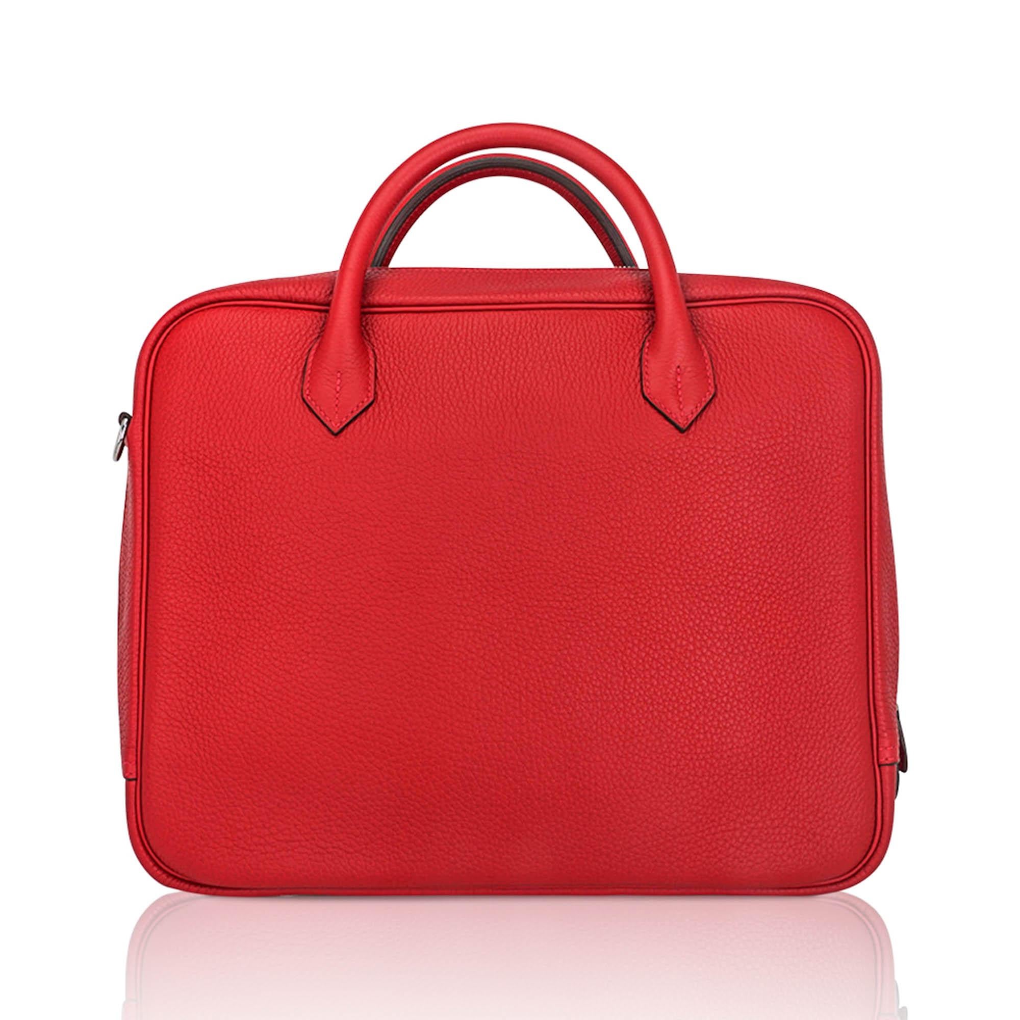 da uomo o donna Hermes Steve Messenger 35 Borsa Rouge Casaque Clemence Pelle Palladium Hardware in vendita