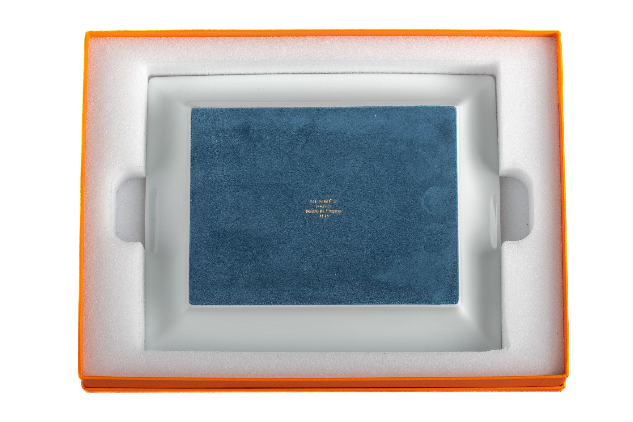 Hermes Story BNIB Porcelain Ashtray In New Condition For Sale In West Hollywood, CA
