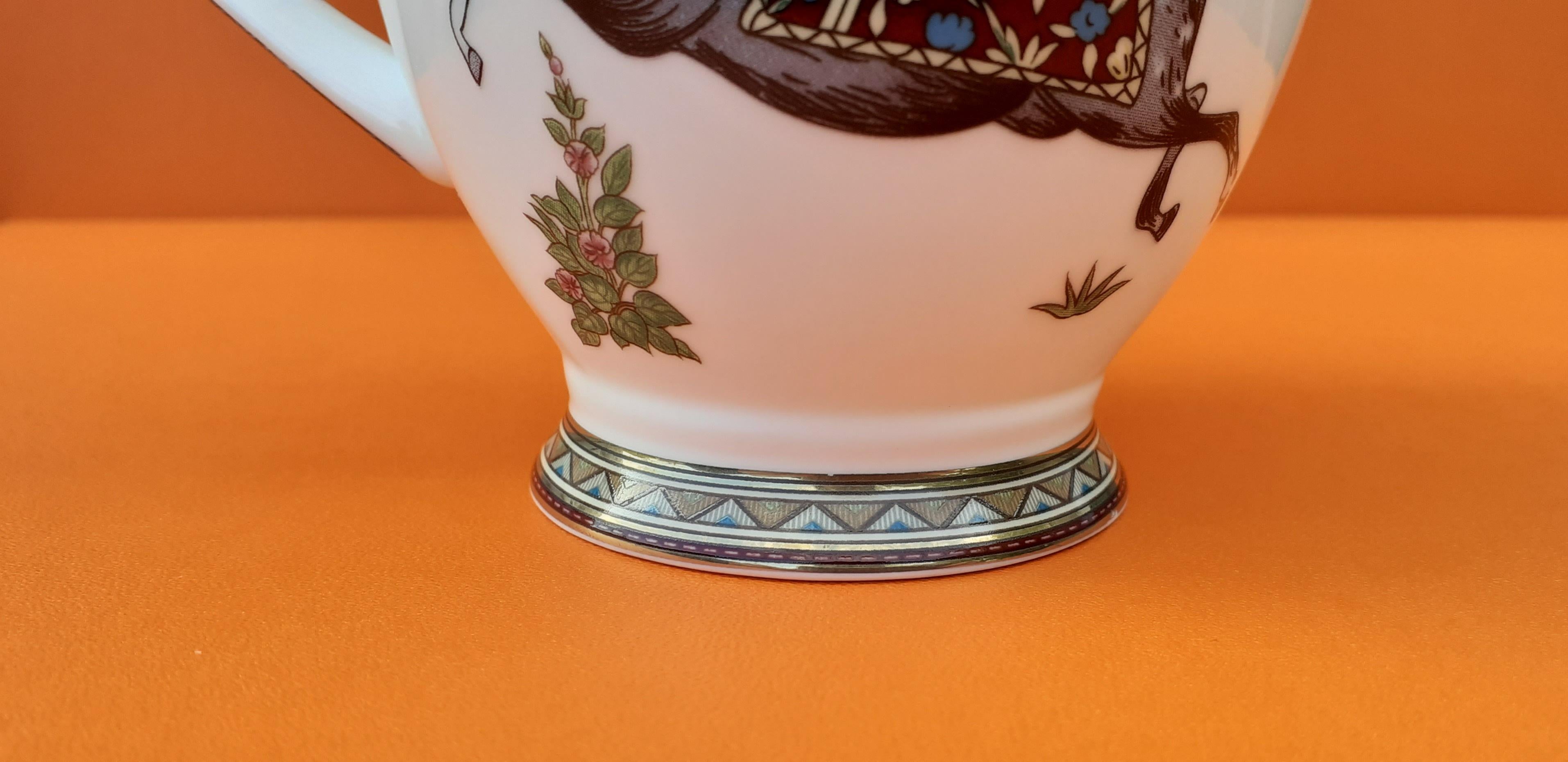 Hermès Sugar Bowl and Milk Jug Cheval D'Orient Horse Pattern in Porcelain For Sale 7