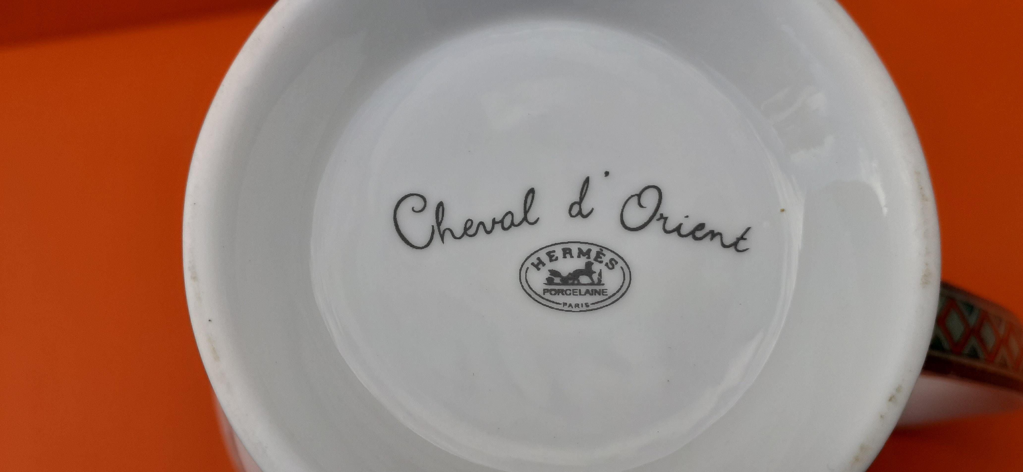 Hermès Sugar Bowl and Milk Jug Cheval D'Orient Horse Pattern in Porcelain For Sale 1
