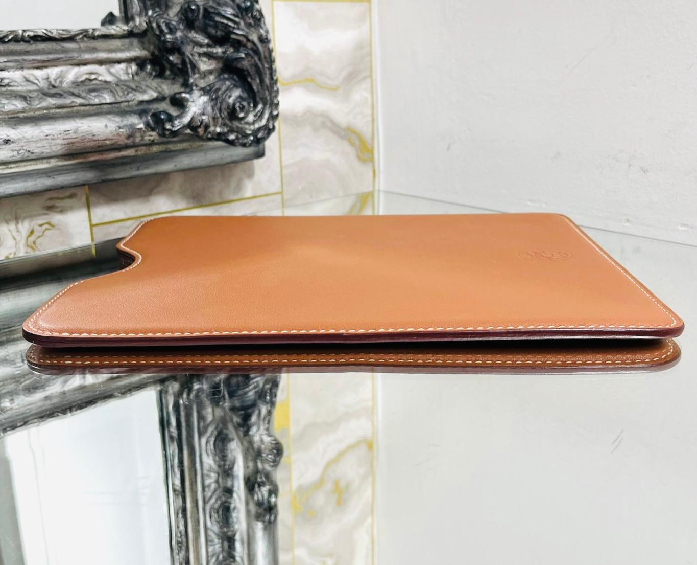 Funda para iPad Hermes Swift de piel con logotipo en Excelente Estado en London, GB