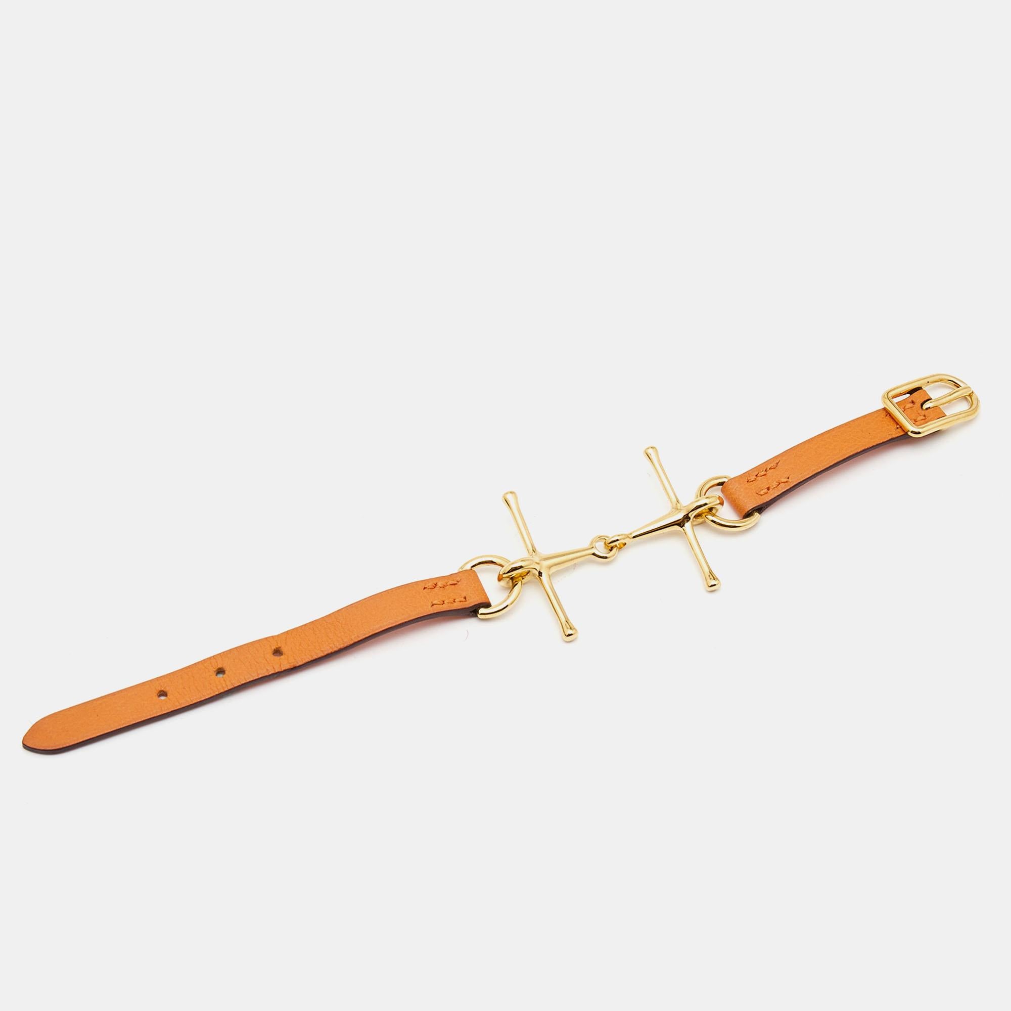Hermes Swift Mors Bracelet en cuir plaqué or Bon état à Dubai, Al Qouz 2