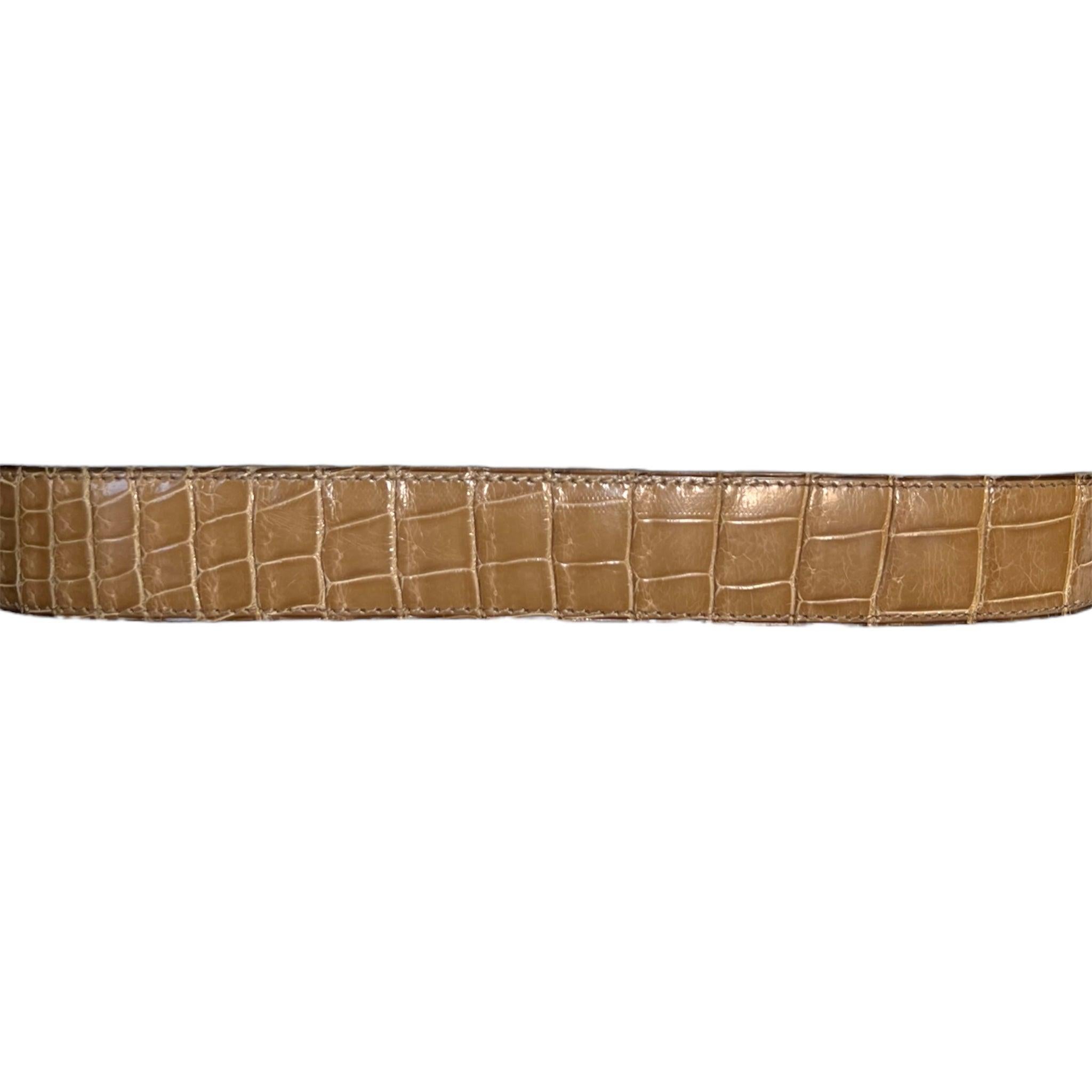 Marrone Cintura Hermès in alligatore marrone con fibbia Constance in oro, anni '80 in vendita