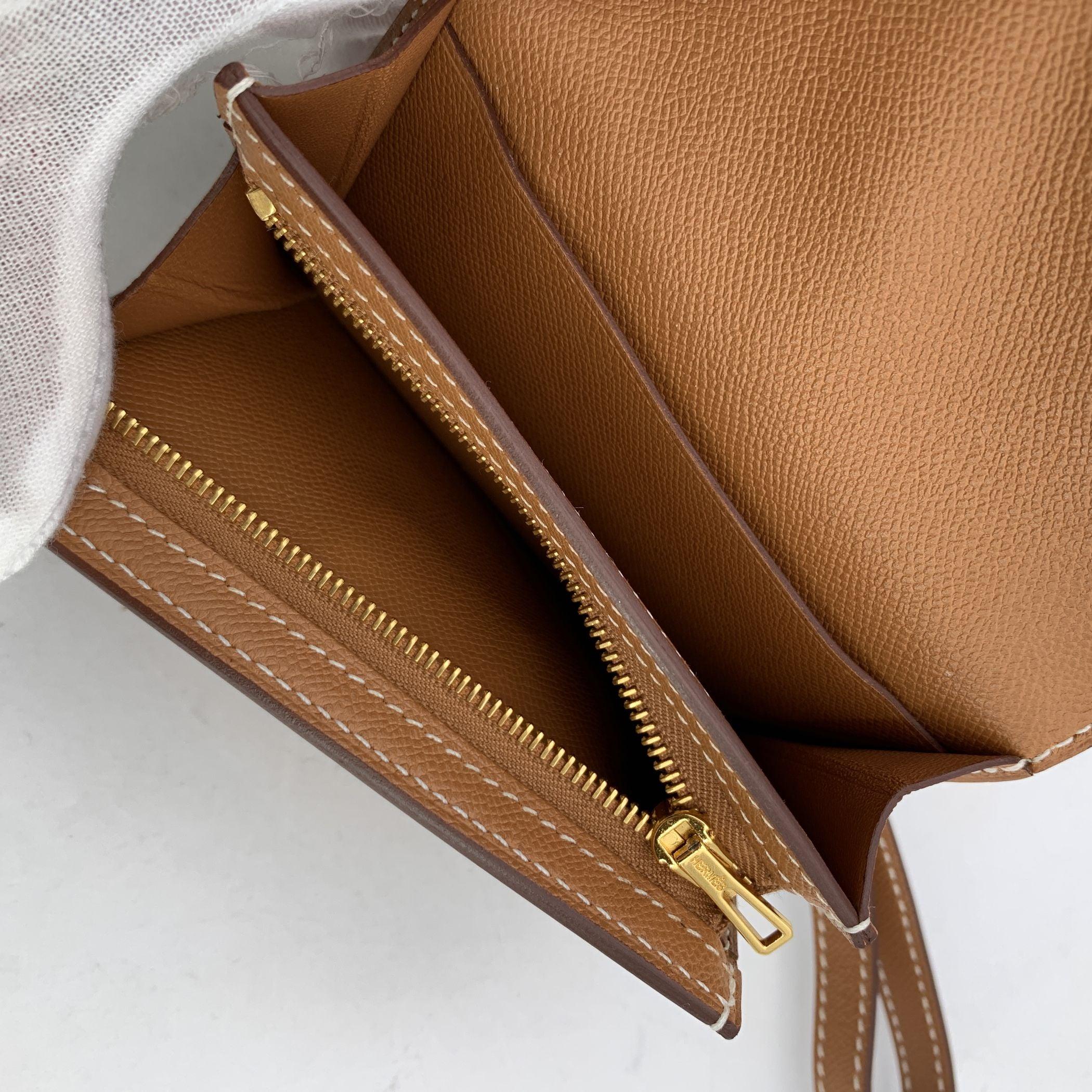 Women's Hermes Tan Epsom Leather Kelly Pocket Slim Wallet Gold Hardware For Sale